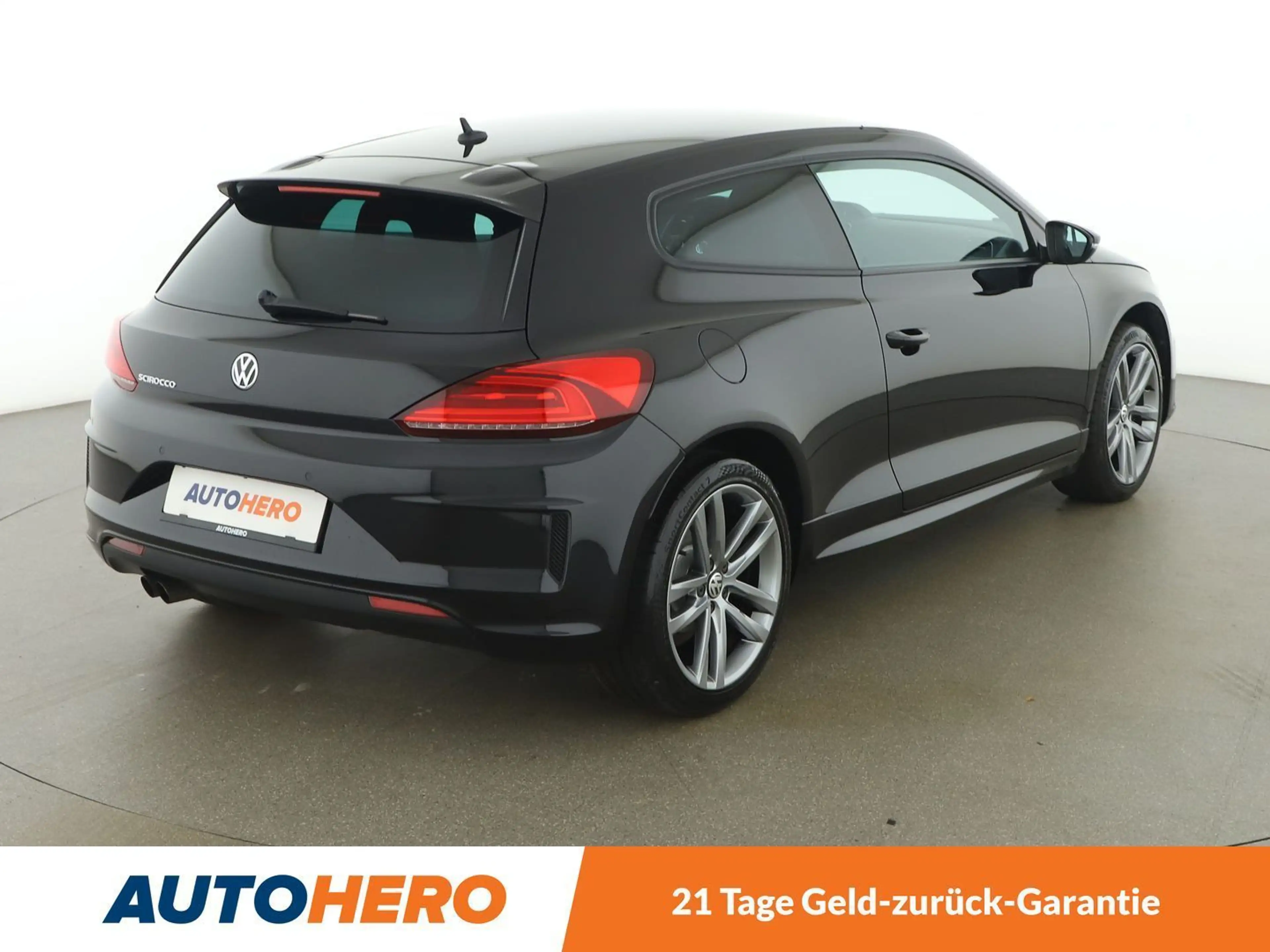 Volkswagen Scirocco 2.0 TSI Sport R-Line BMT *XENON*PDC*BT* — photo 6