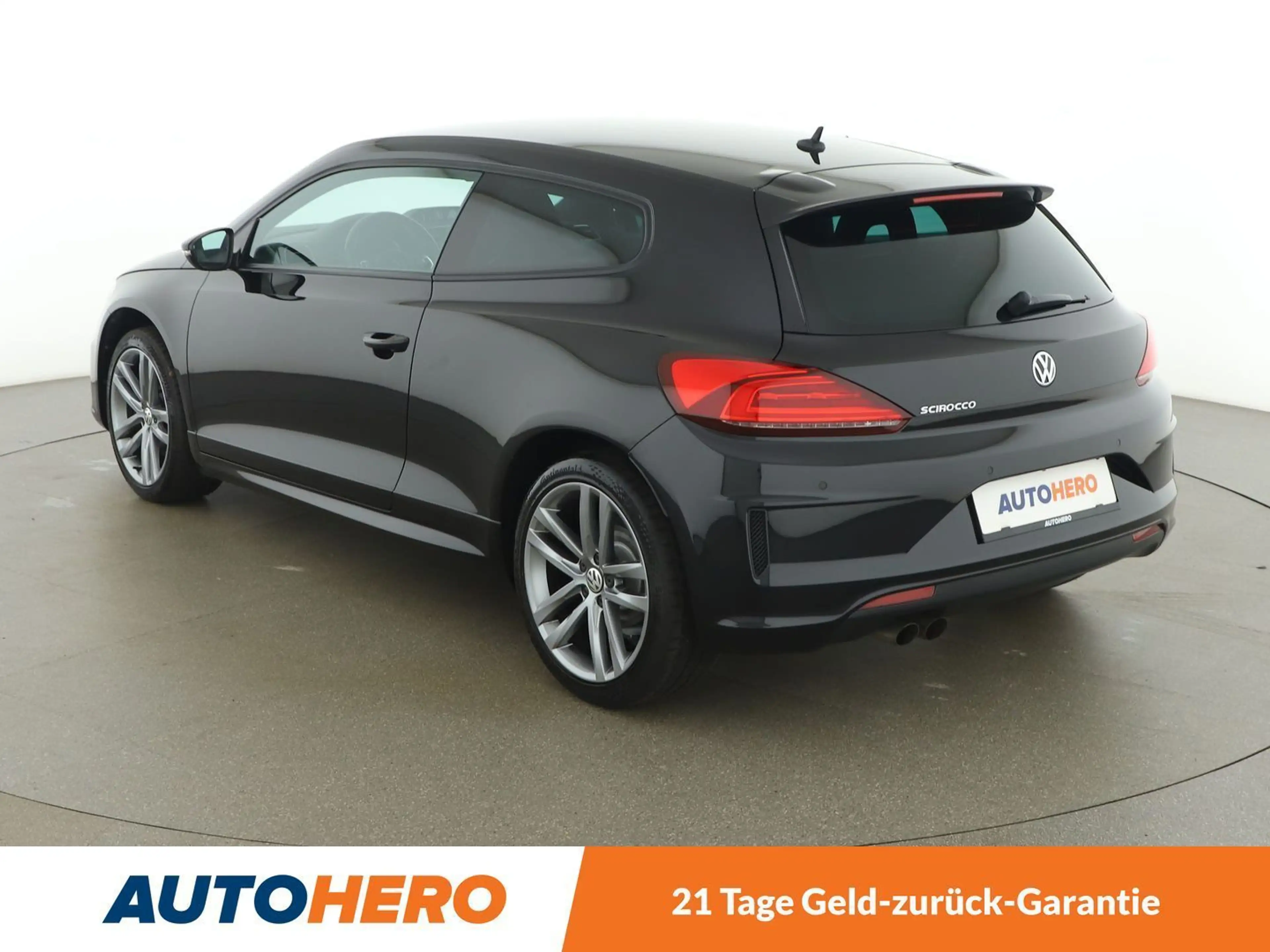 Volkswagen Scirocco 2.0 TSI Sport R-Line BMT *XENON*PDC*BT* — photo 4