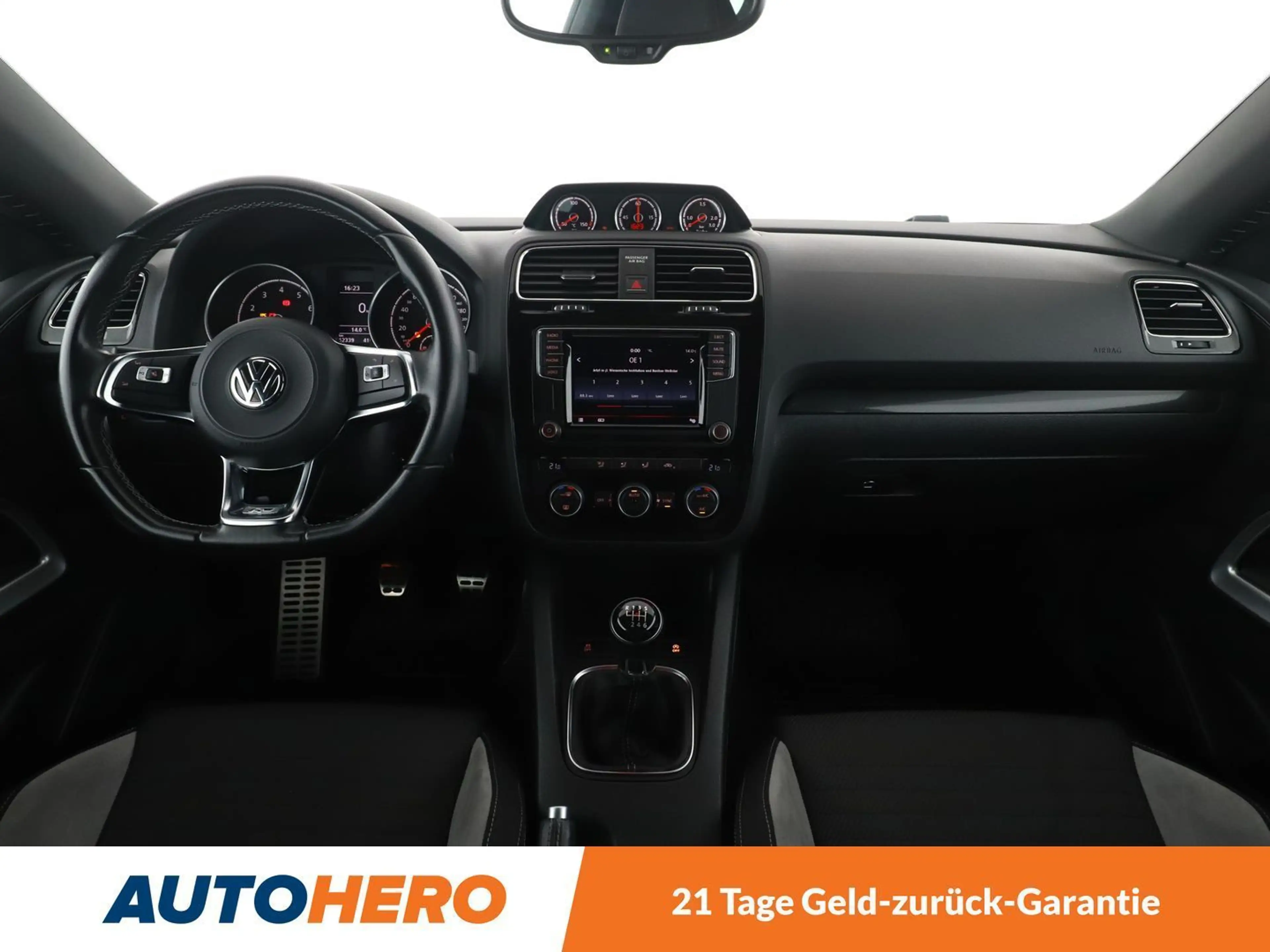 Volkswagen Scirocco 2.0 TSI Sport R-Line BMT *XENON*PDC*BT* — photo 12