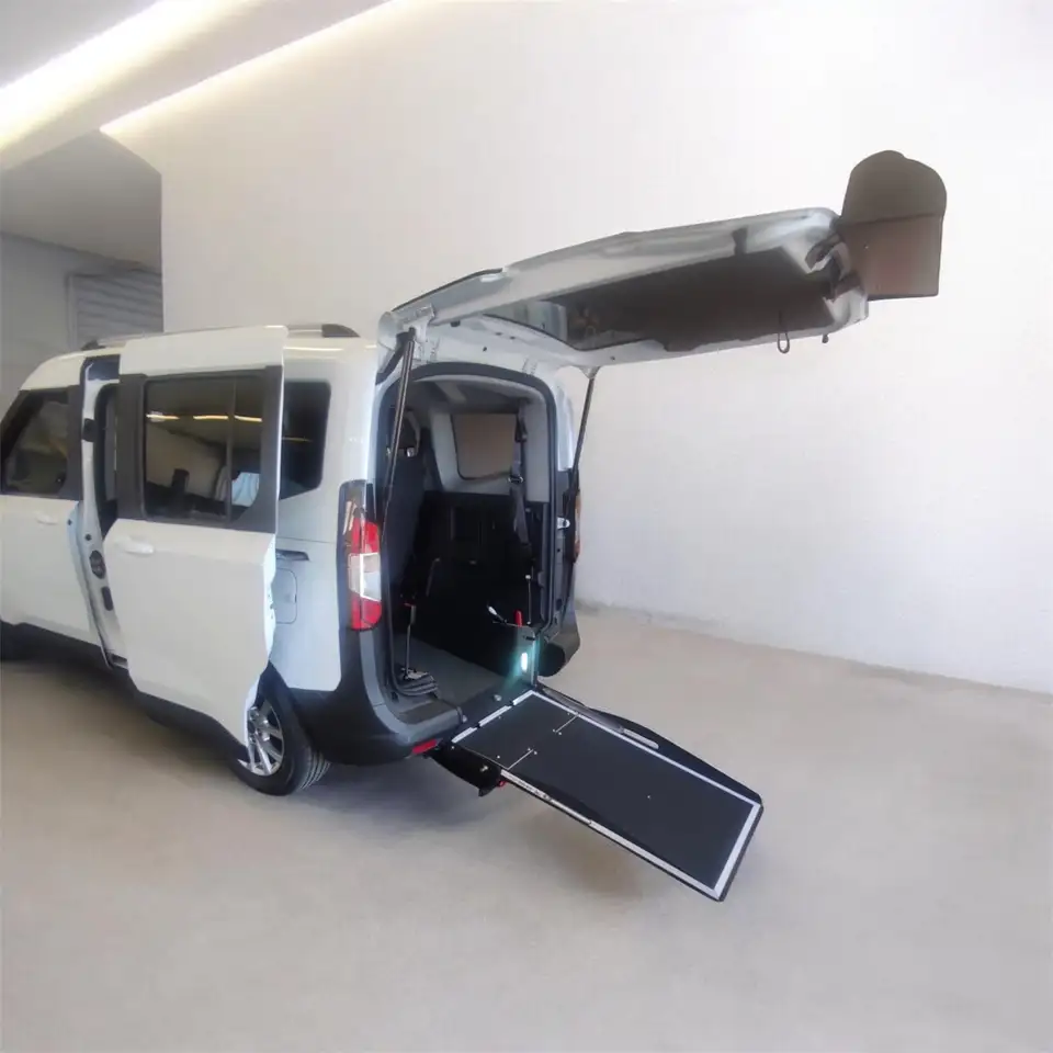 Ford Tourneo Courier 2026