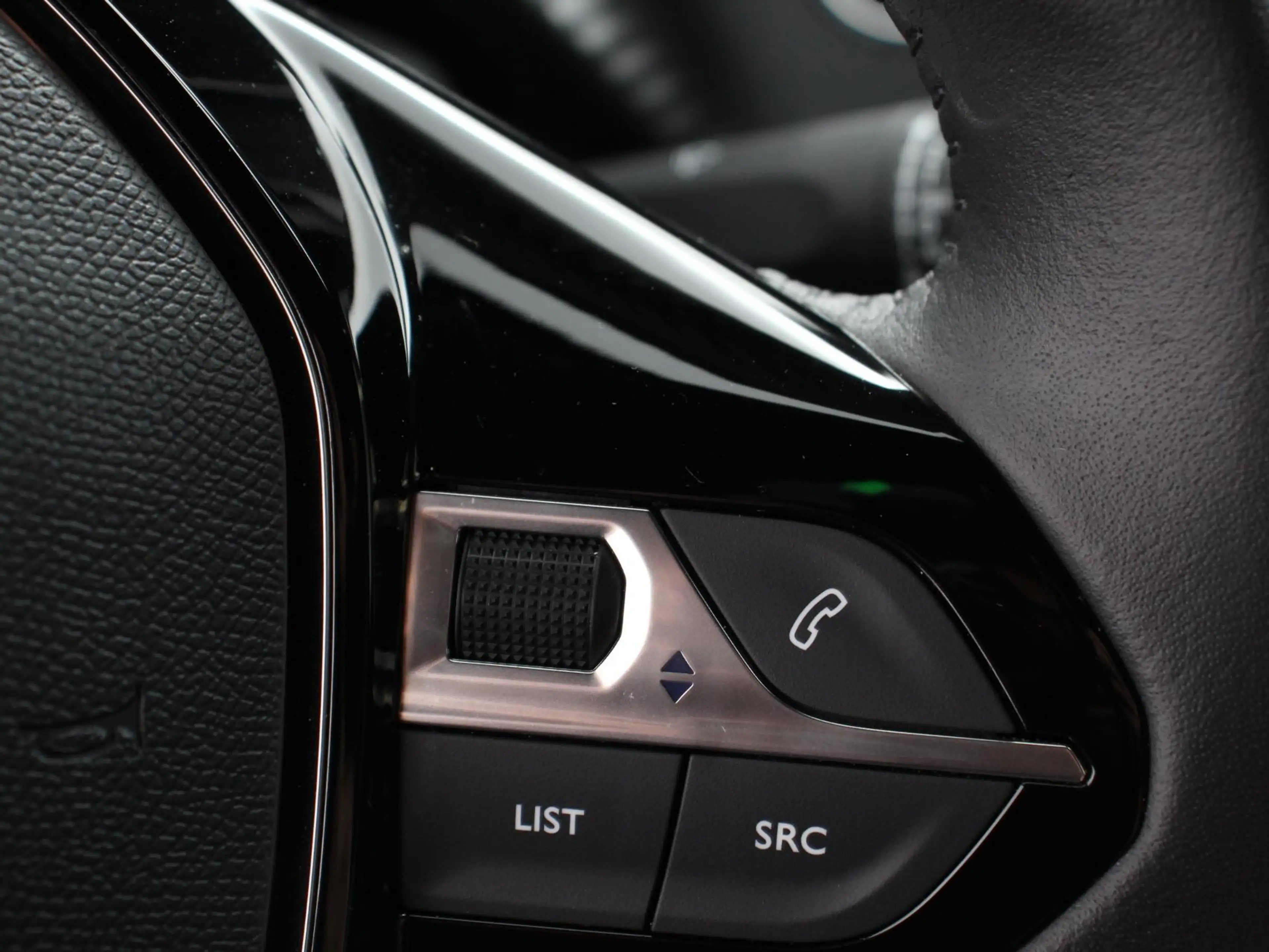 Peugeot e-2008 EV Allure Pack 54 kWh Navigatie Apple Carplay/Andr — photo 15