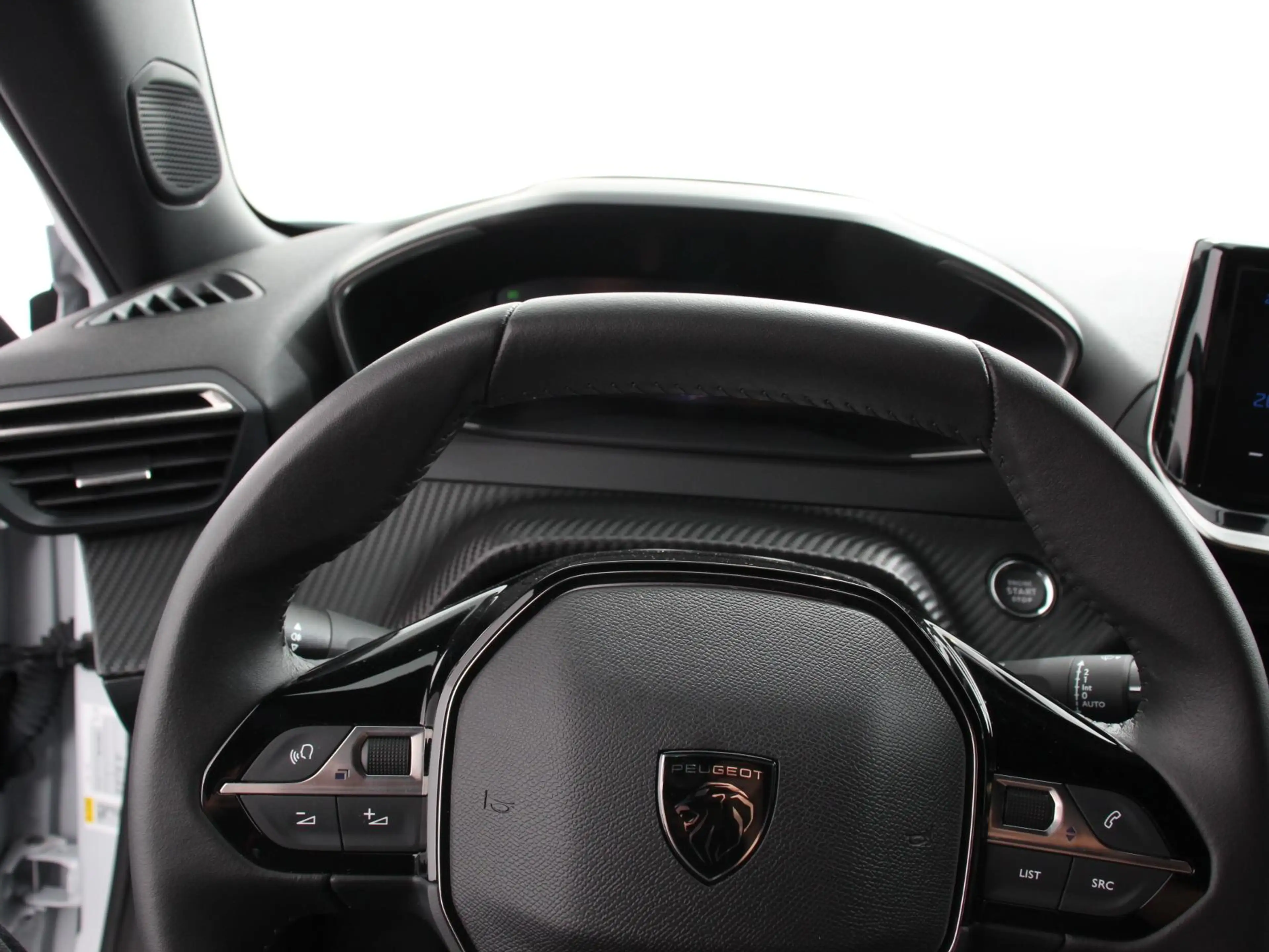 Peugeot e-2008 EV Allure Pack 54 kWh Navigatie Apple Carplay/Andr — photo 13