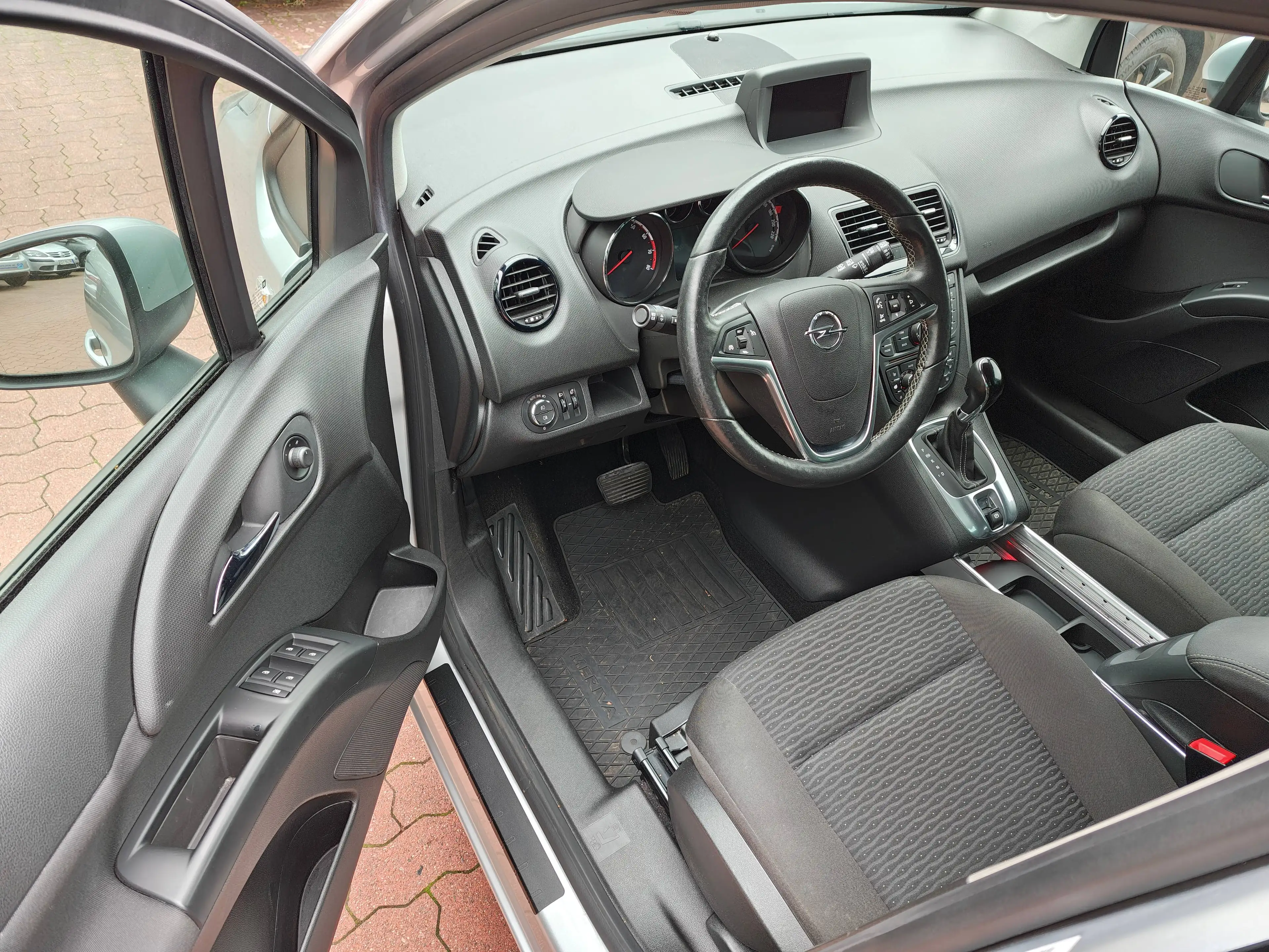 Opel Meriva Meriva 1.4 Automatik Active — photo 9