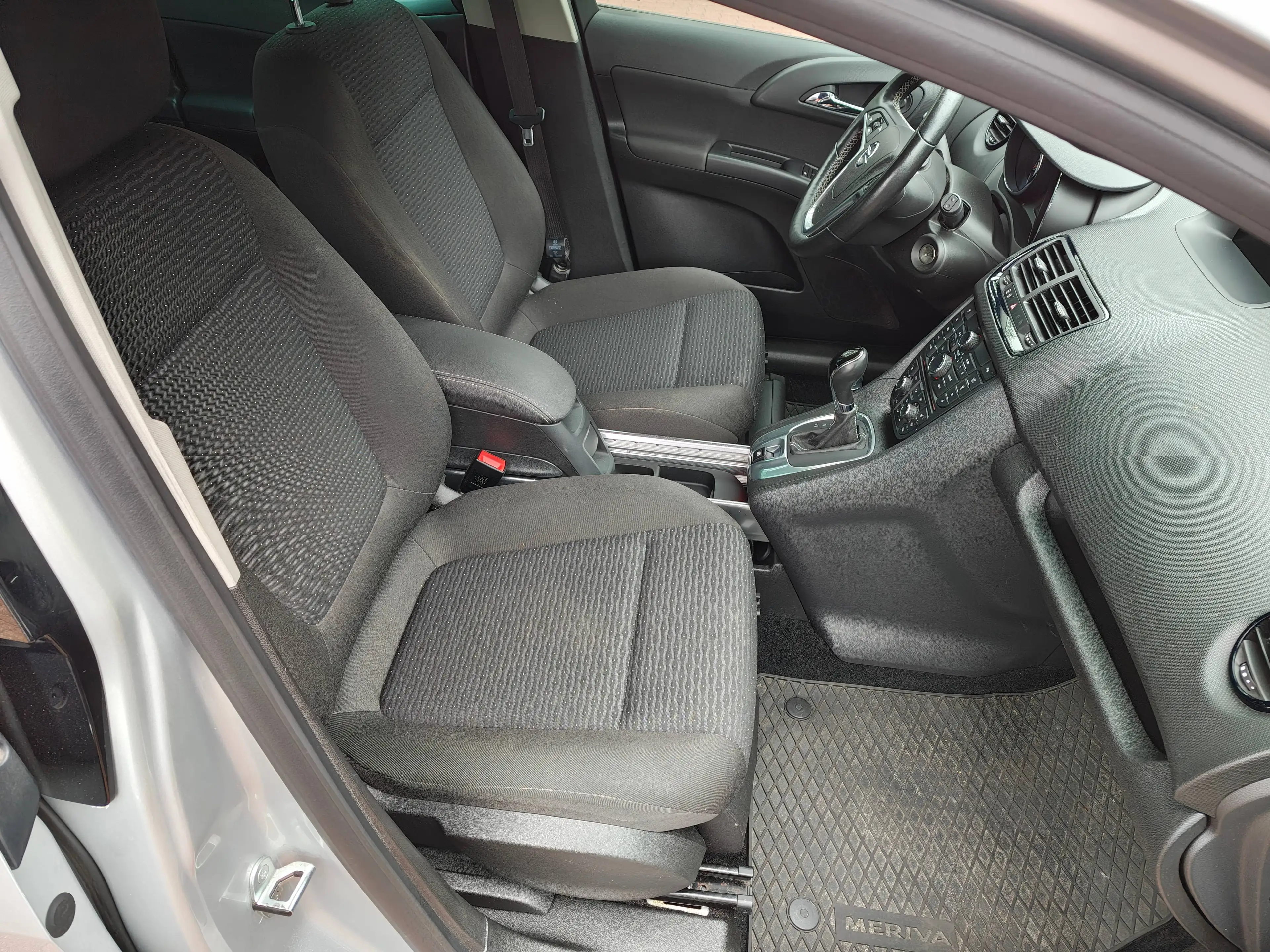 Opel Meriva Meriva 1.4 Automatik Active — photo 12