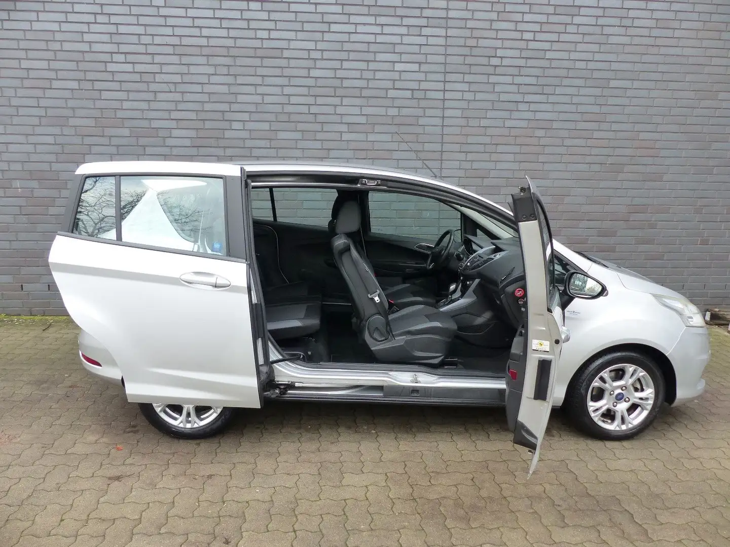 Ford B-Max B-MAX Sync Edition Automatik/nur  6TKM/1.Hd/PDC Silber - 2