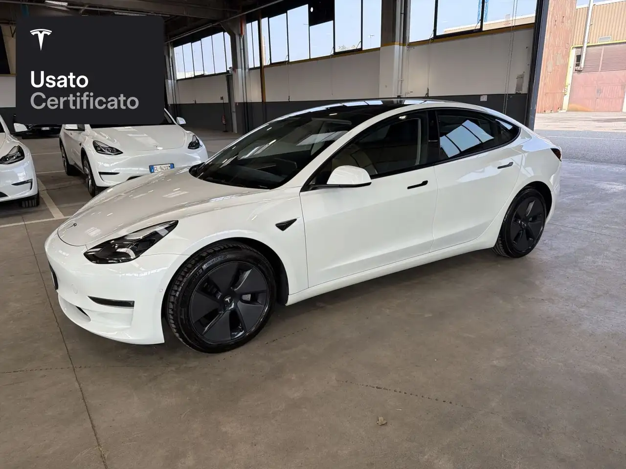 2021 Tesla Model 3 Long Range AWD, photograph 2