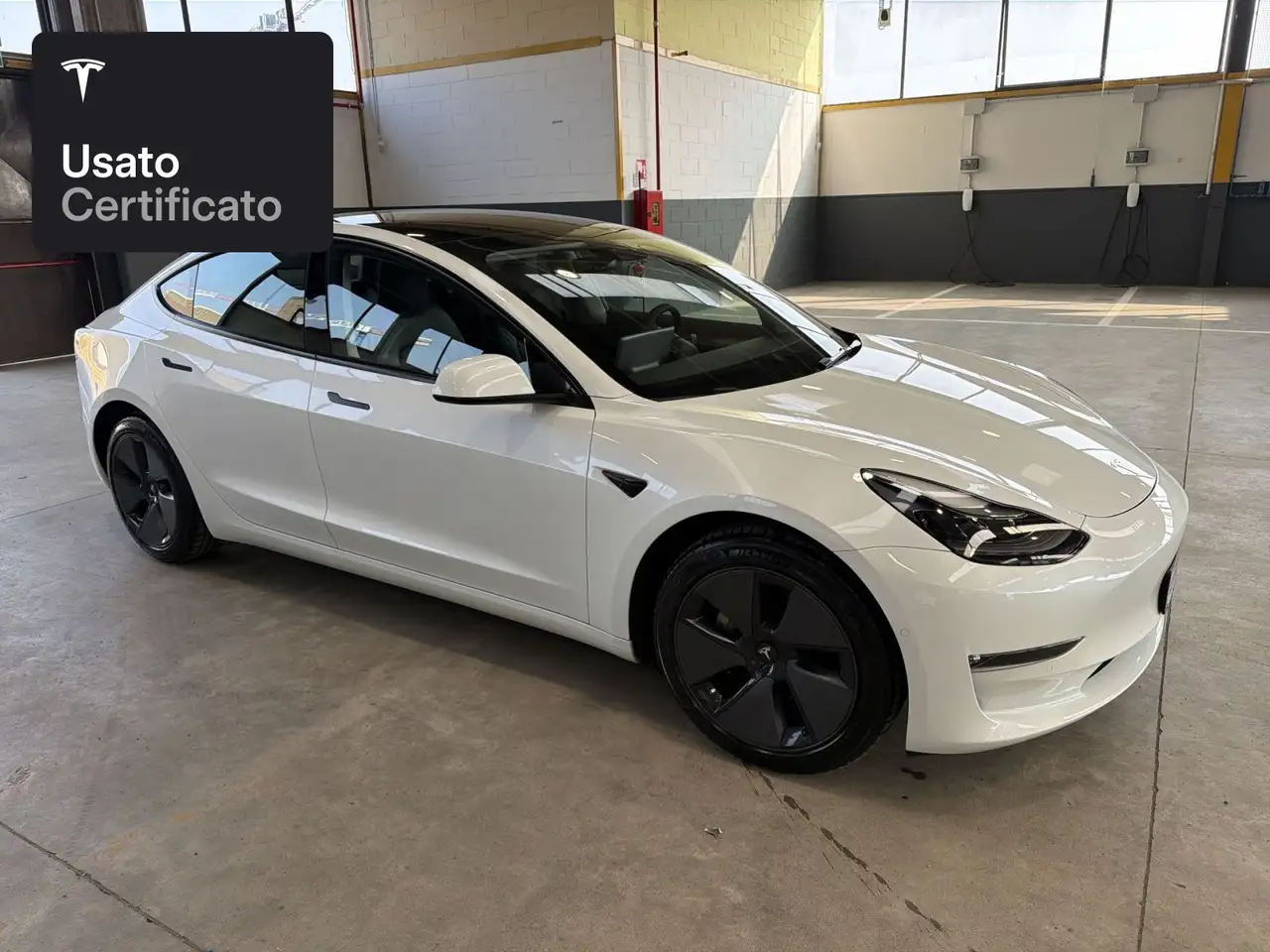 2021 Tesla Model 3 Long Range AWD, photograph 12