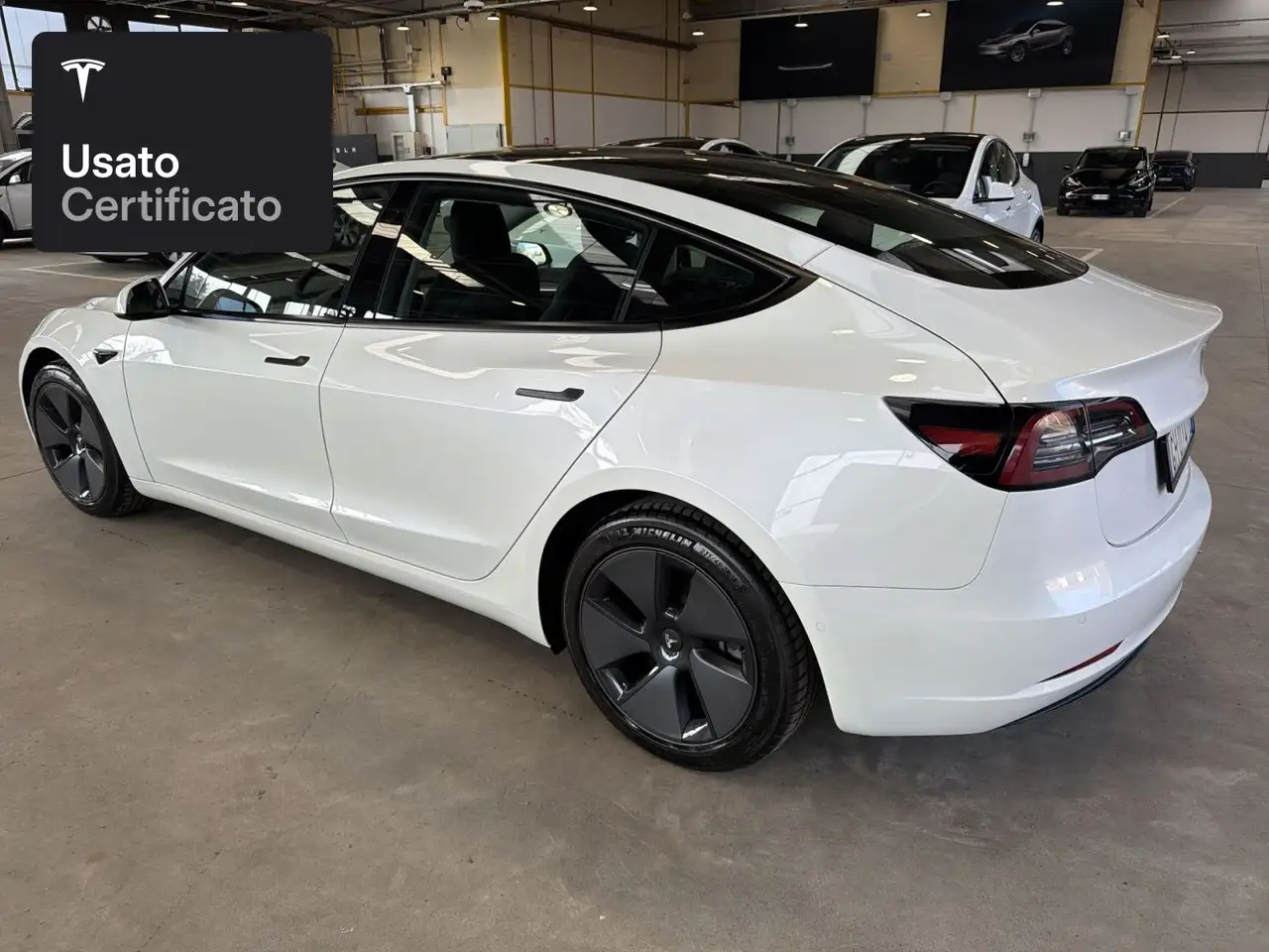 2021 Tesla Model 3 Long Range AWD, photograph 7