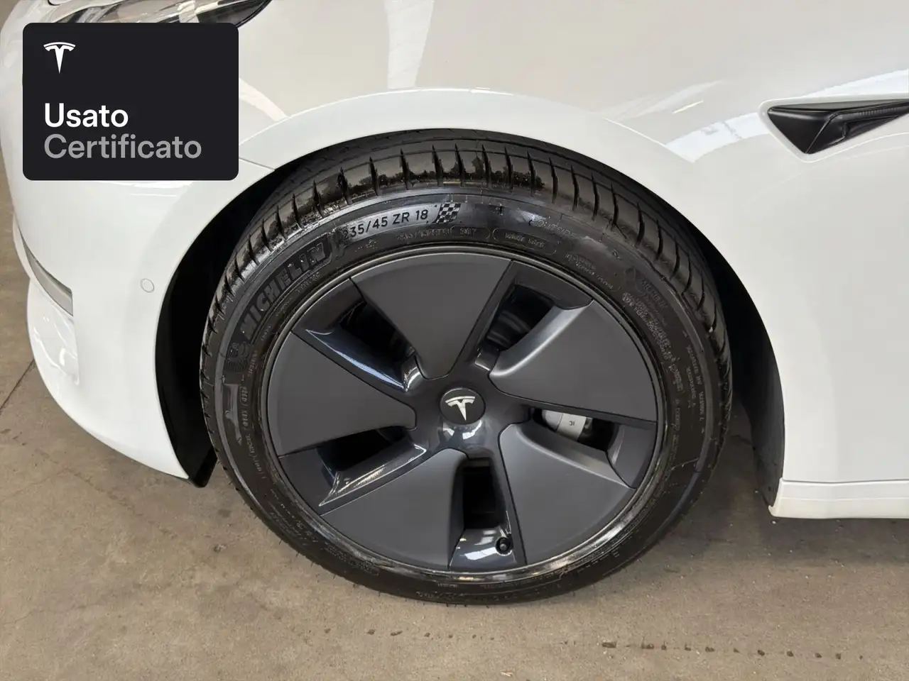 2021 Tesla Model 3 Long Range AWD, photograph 5