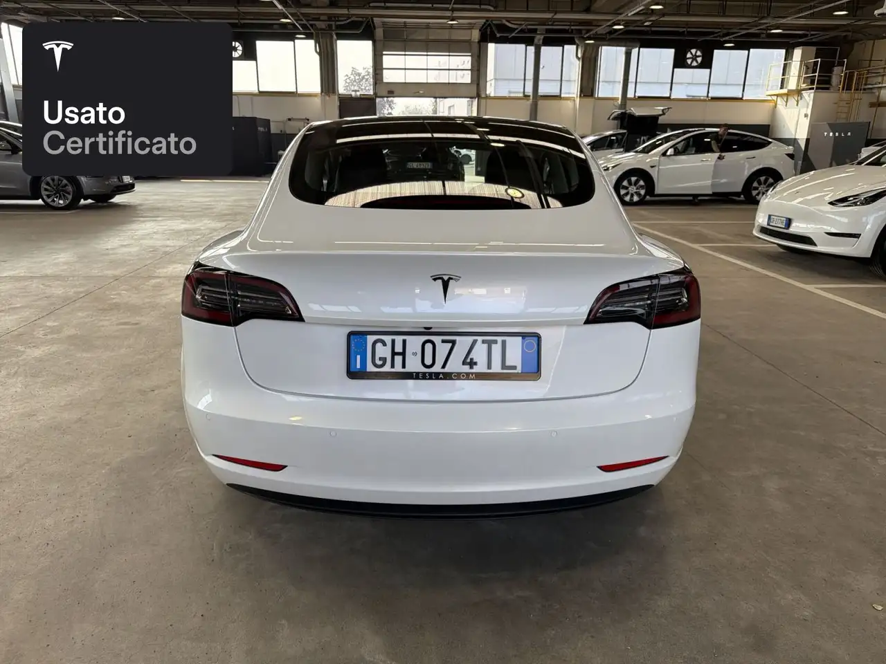 2021 Tesla Model 3 Long Range AWD, photograph 8
