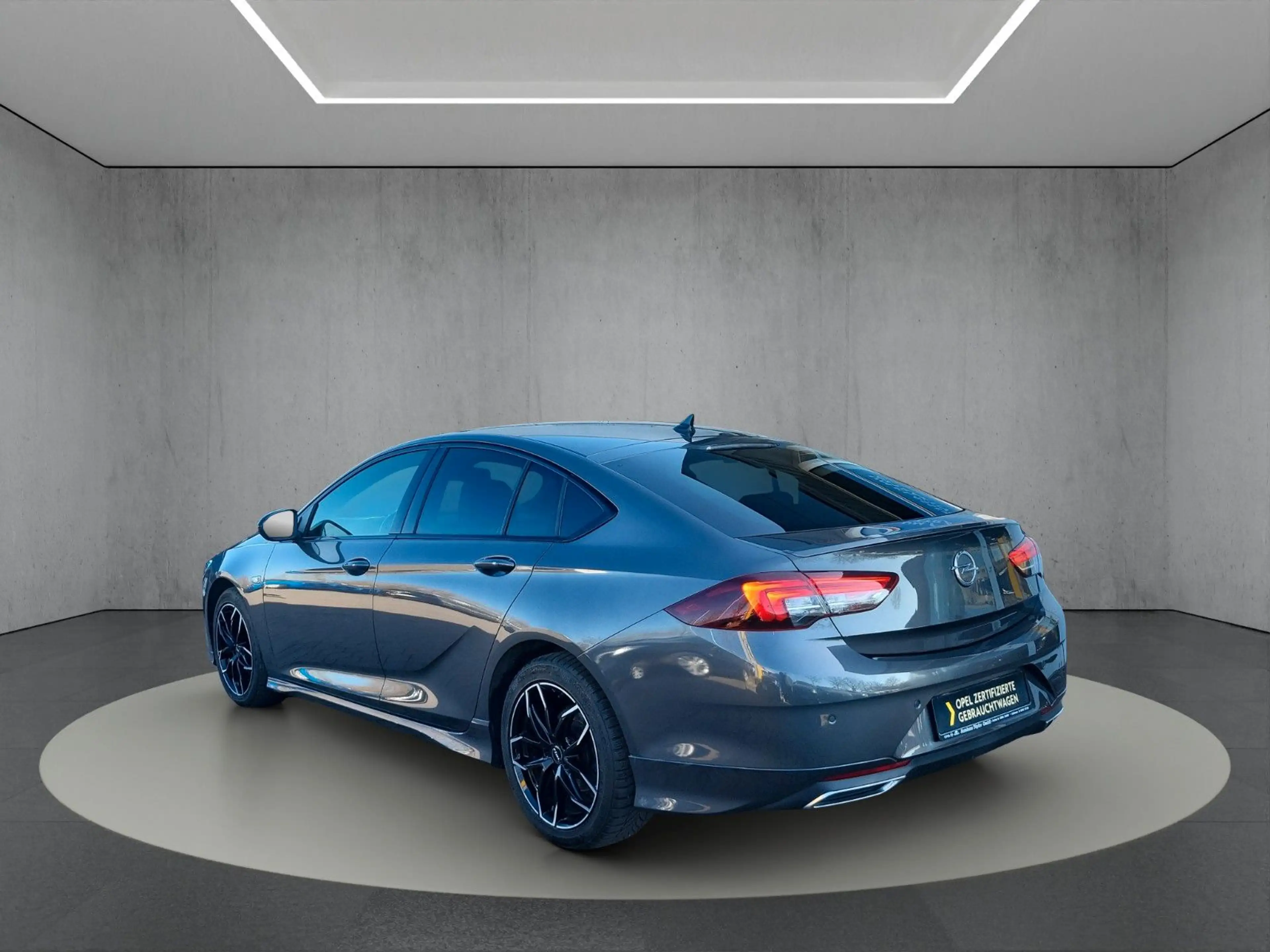 Opel Insignia B "Grand Sport" Premium Ultimate 4x4 — photo 2