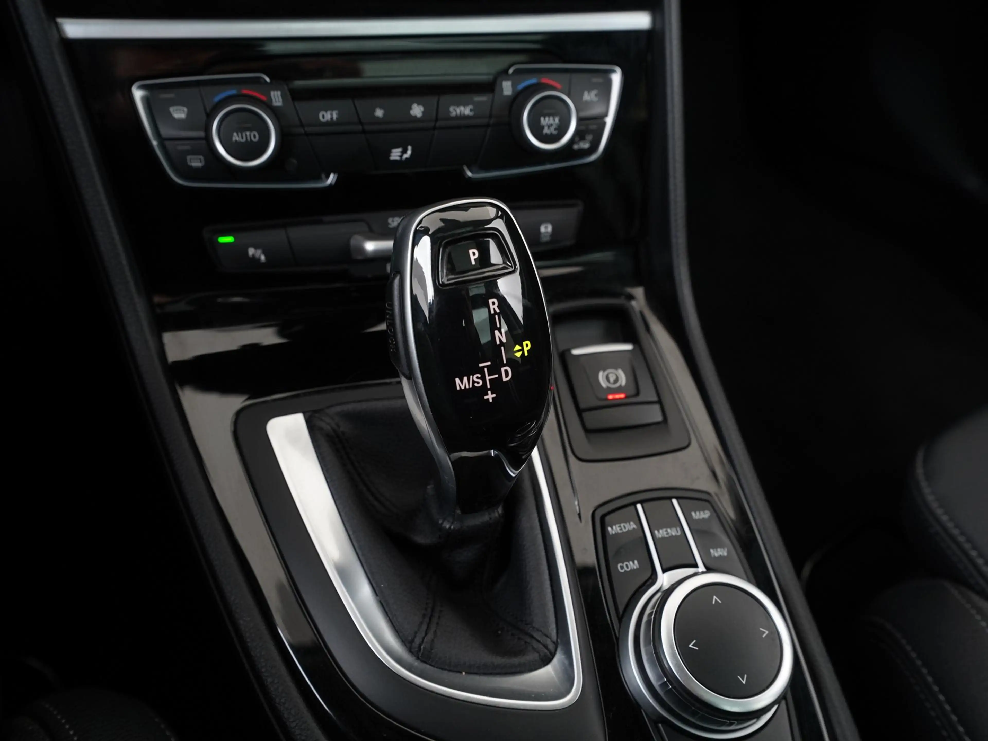 BMW 218 2-serie Active Tourer 218i Design Automaat | Panor — photo 10