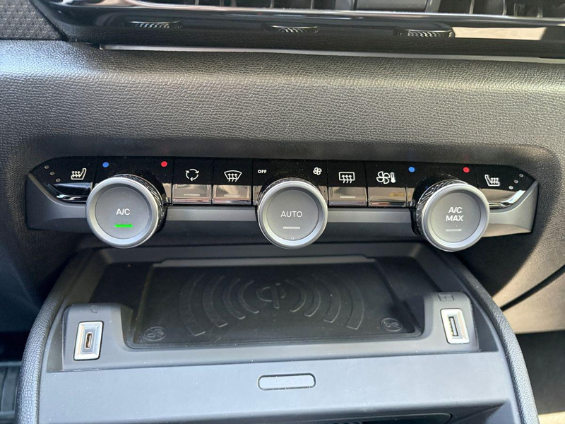Citroen C4 Max 1.2 12V e-THP / PureTech Metallic — photo 11