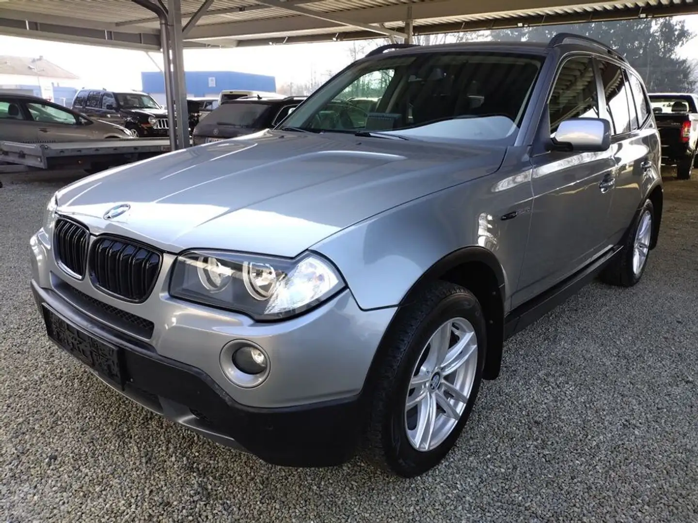 BMW X3 2.0d 4x4  !Navi/PDC! ! Serviceheft! Silber - 1