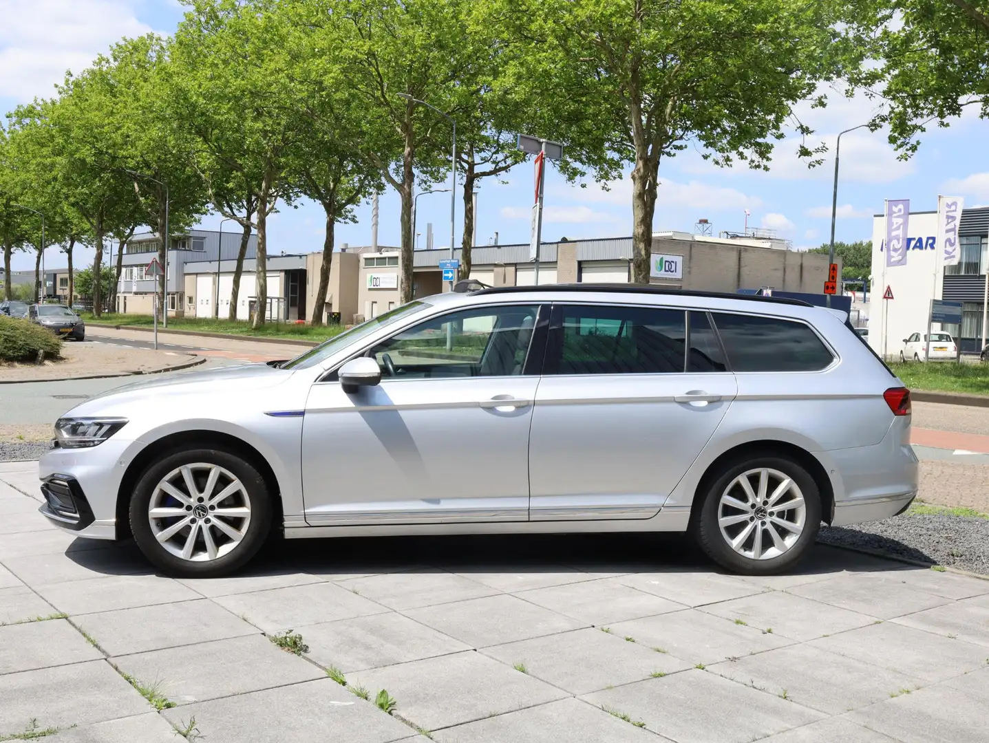 Volkswagen Passat Variant GTE Panodak | Head-up | Virtual | Keyless | Camera Zilver - 2