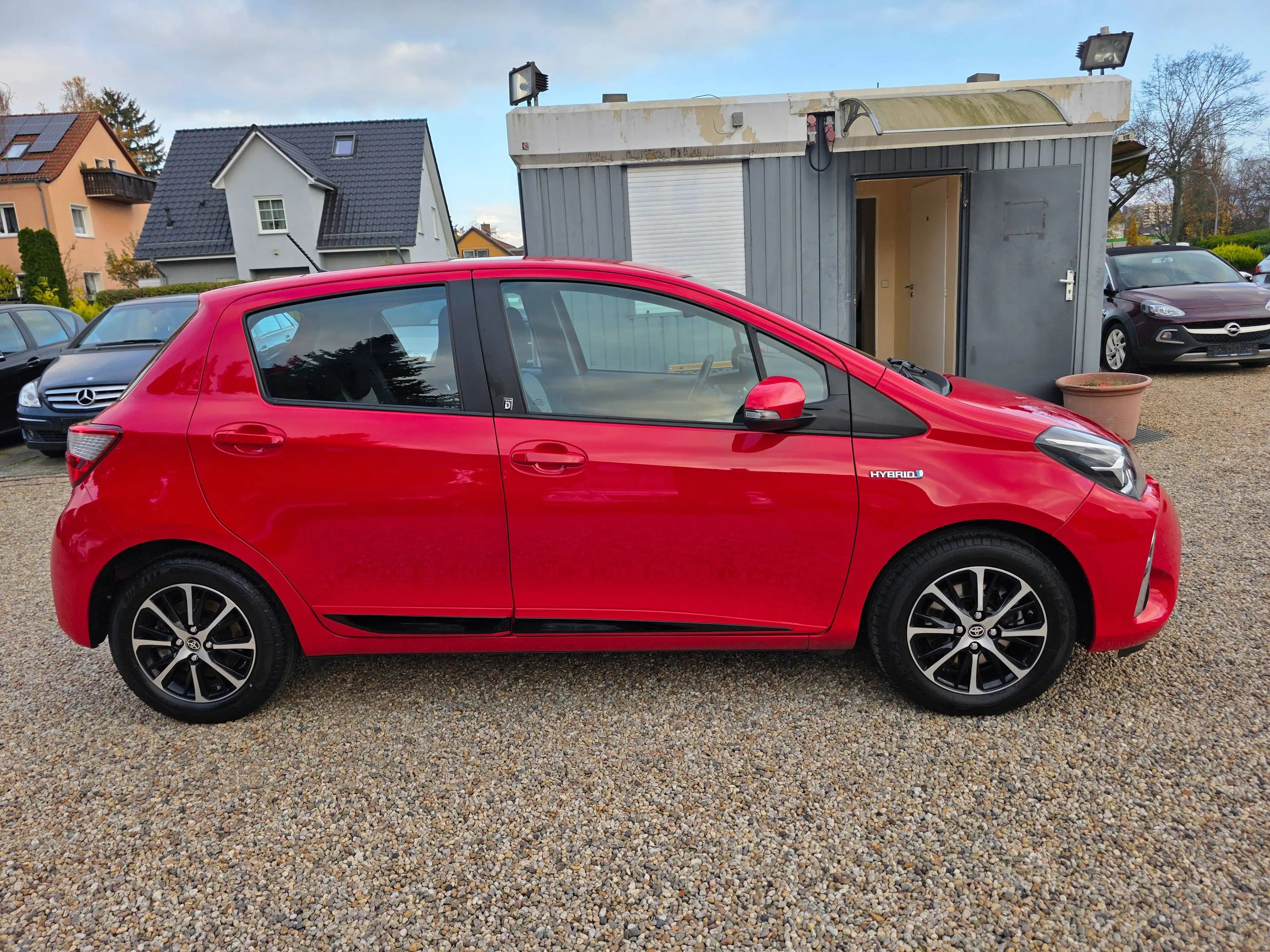 Toyota Yaris Yaris Hybrid 1.5 VVT-i Team Deutschland — photo 6
