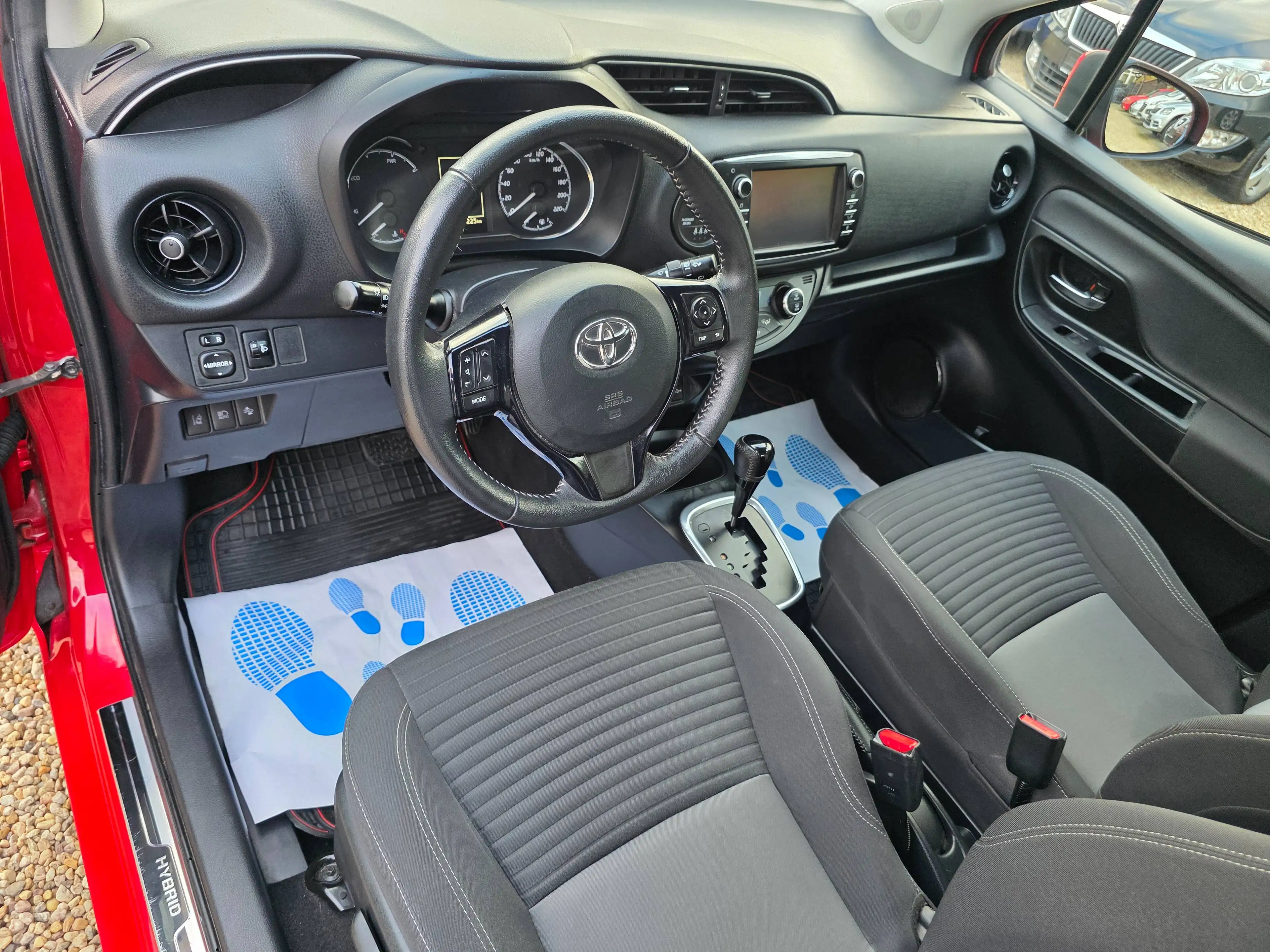 Toyota Yaris Yaris Hybrid 1.5 VVT-i Team Deutschland — photo 10