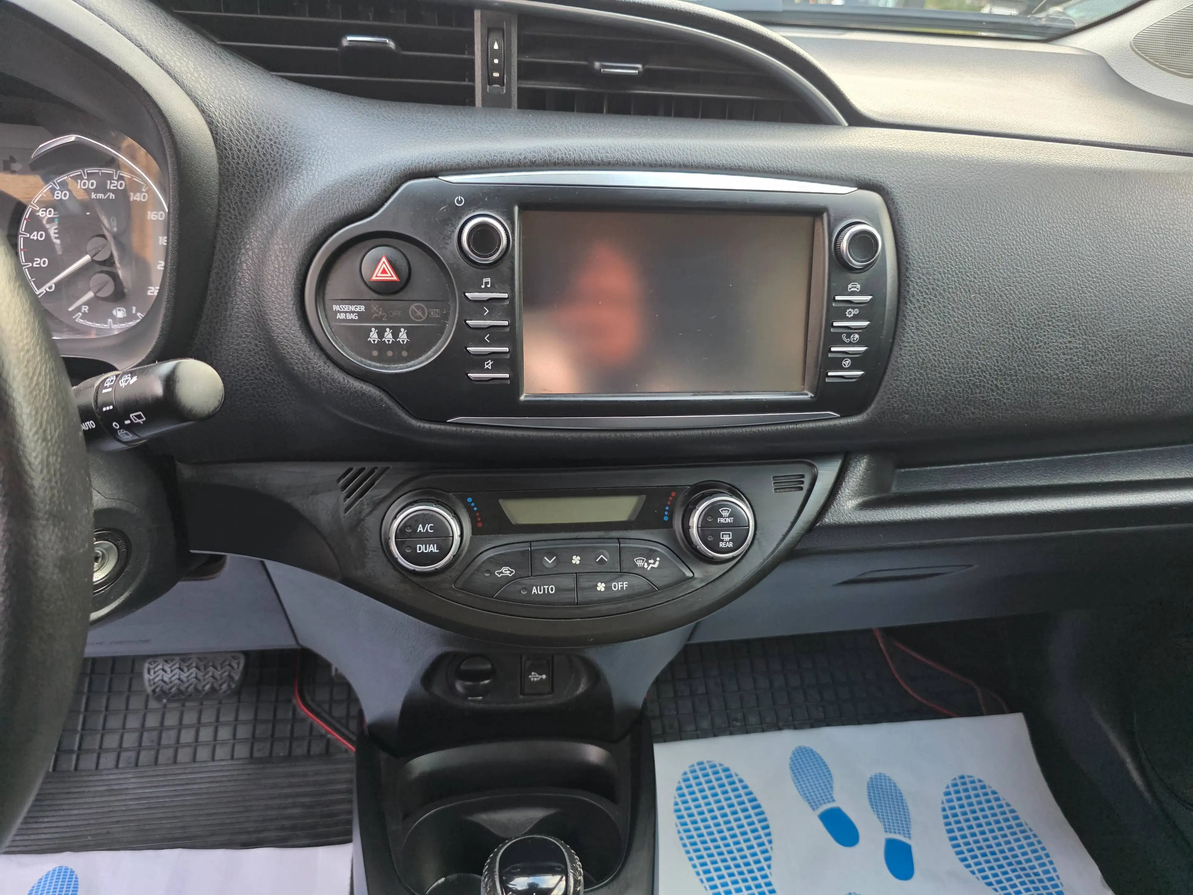 Toyota Yaris Yaris Hybrid 1.5 VVT-i Team Deutschland — photo 13