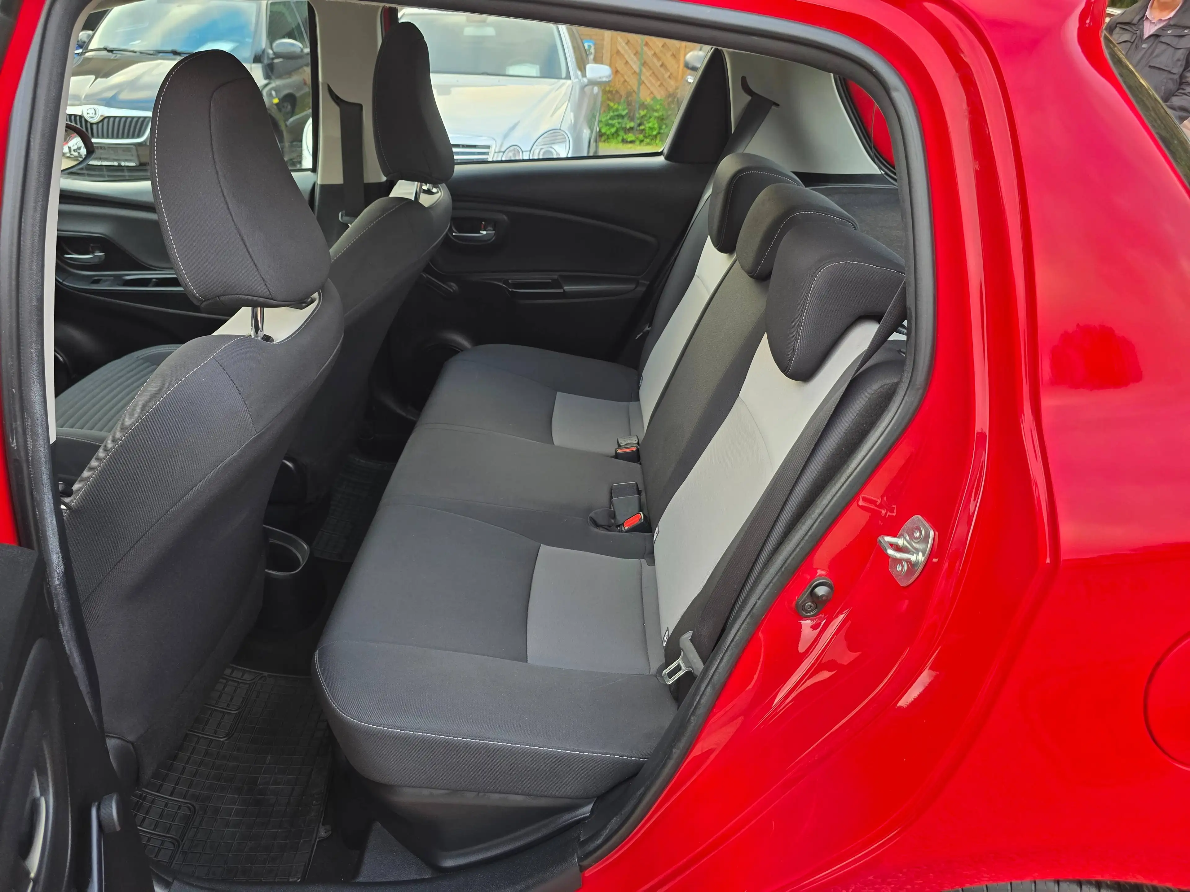 Toyota Yaris Yaris Hybrid 1.5 VVT-i Team Deutschland — photo 11