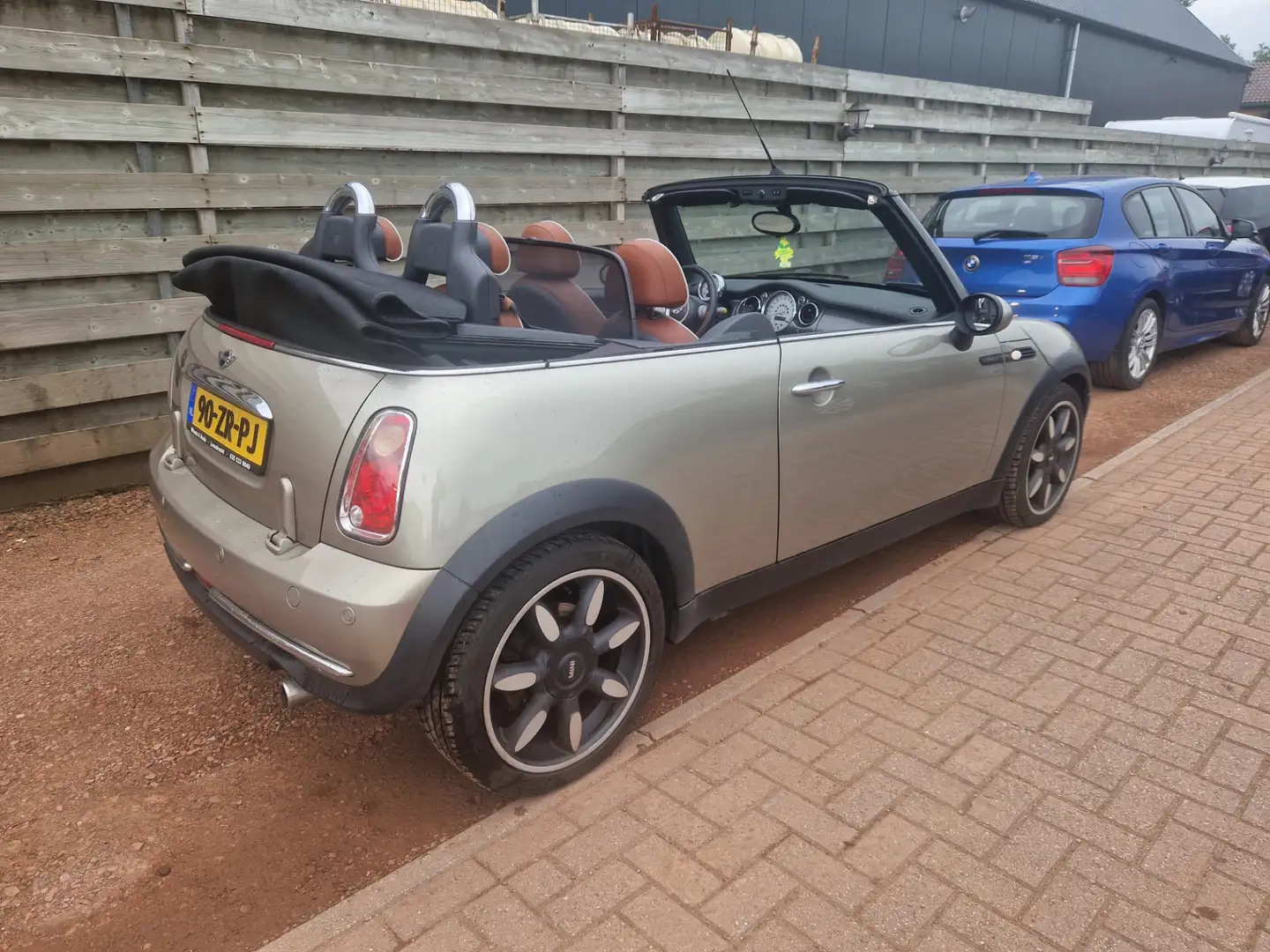 MINI One Cabrio Mini 1.6 Sidewalk Gris - 2