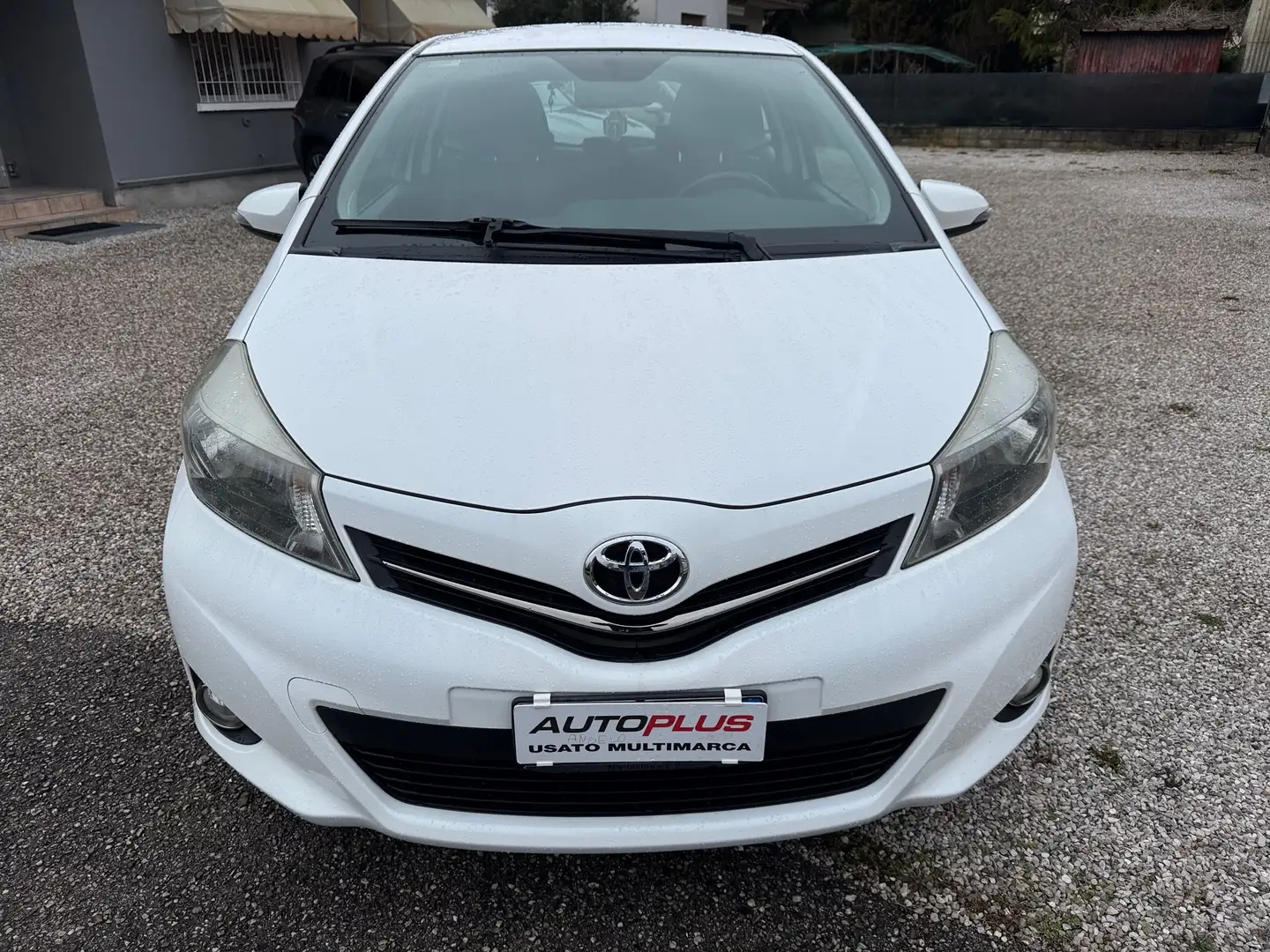 Toyota Yaris 3p 1.3i Style Bianco - 2