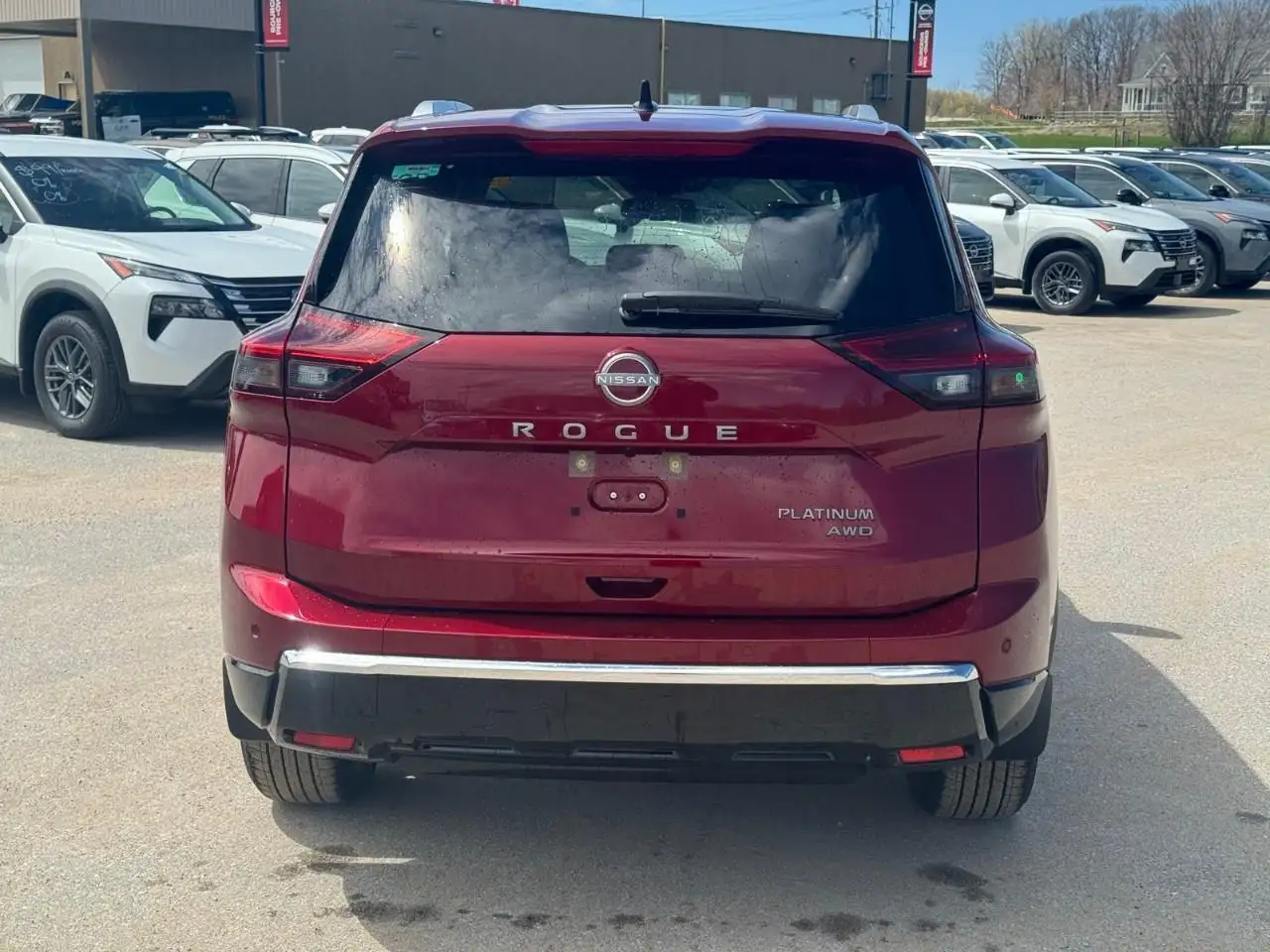Nissan Rogue снимка Nissan Rogue