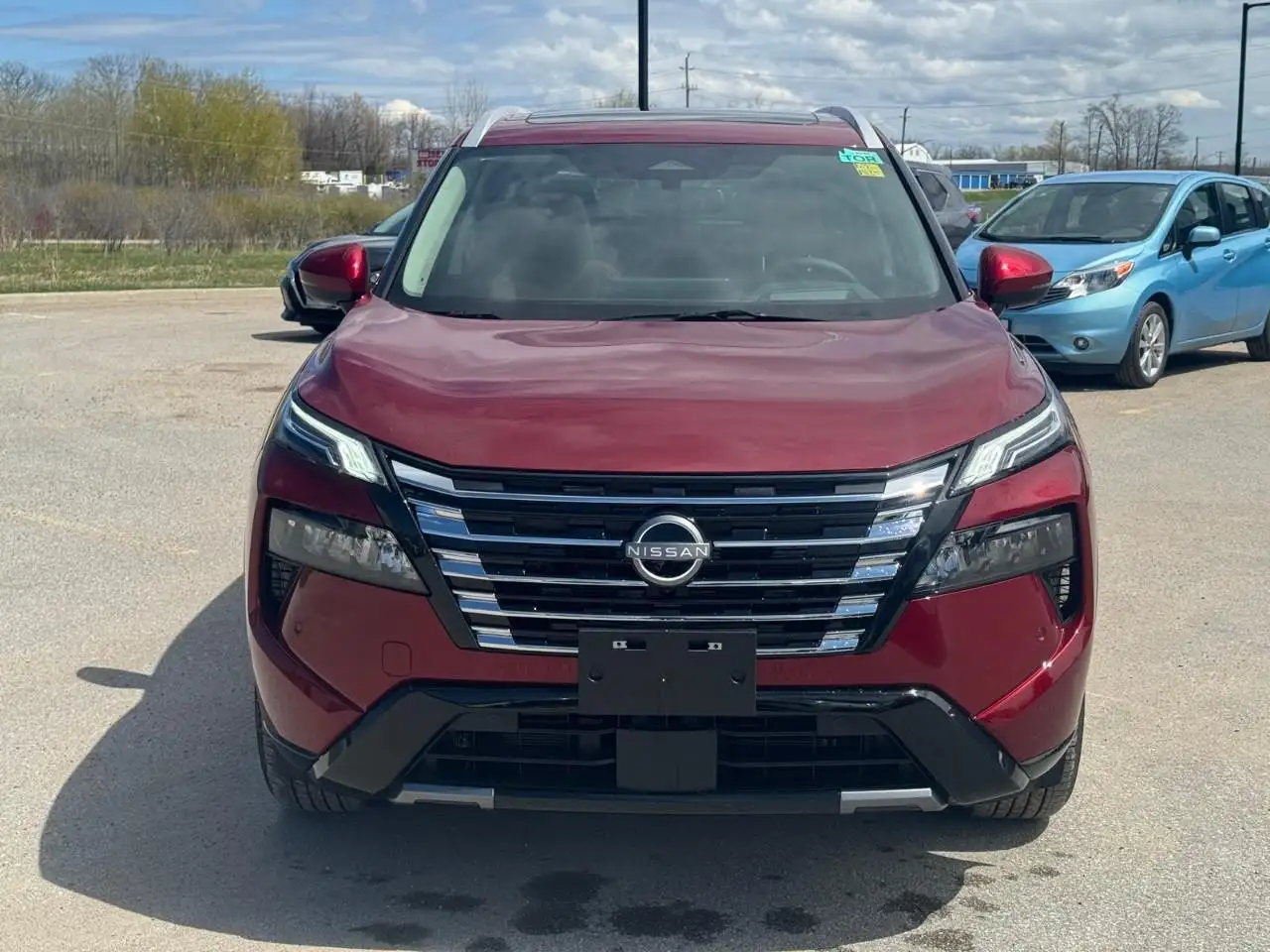 Nissan Rogue снимка Nissan Rogue