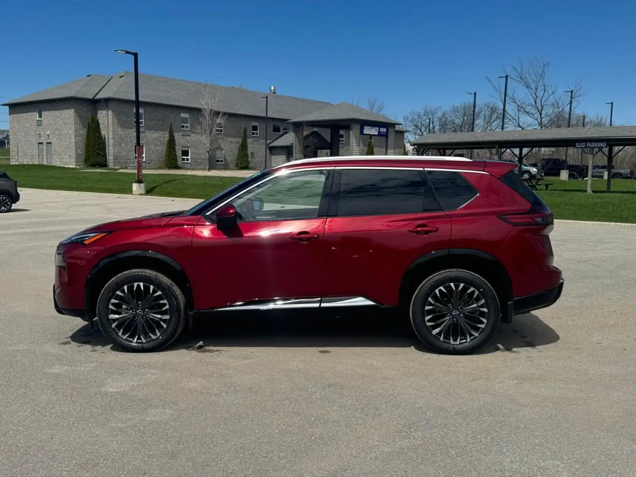 Nissan Rogue снимка Nissan Rogue