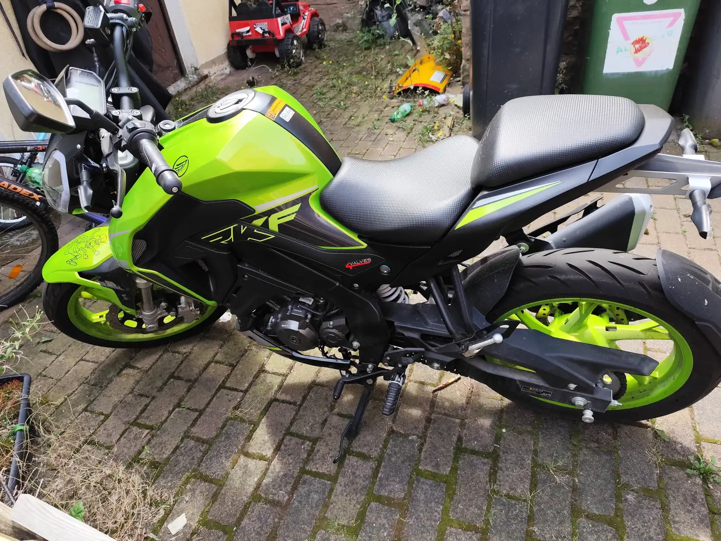 Keeway RKF 125 Grün - 1