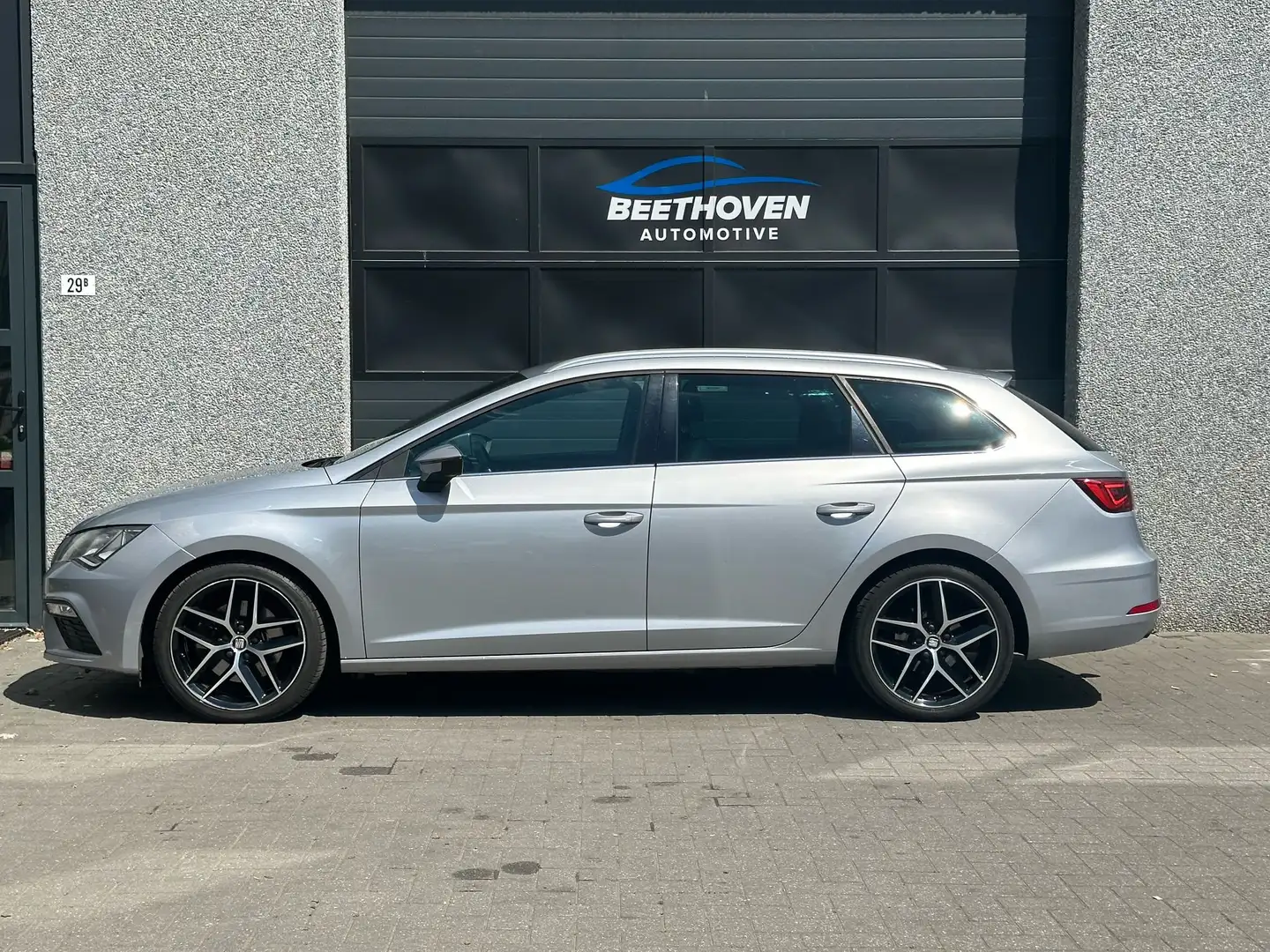 SEAT Leon Leon 1.4 EcoTSI FR BnsI. Zilver - 2