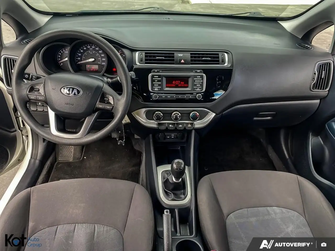 Kia Rio снимка Kia Rio