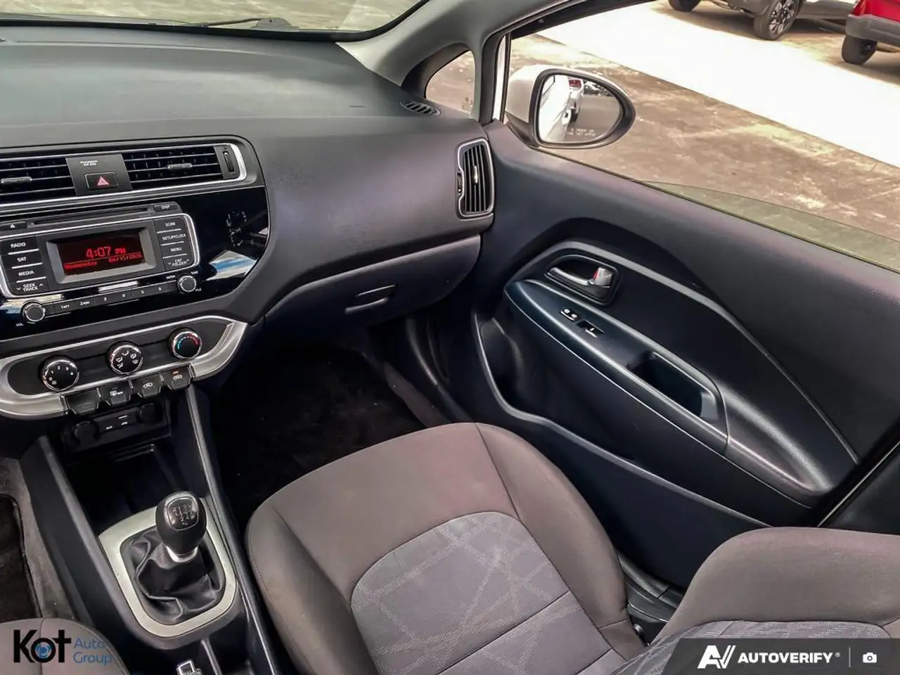 Kia Rio снимка Kia Rio