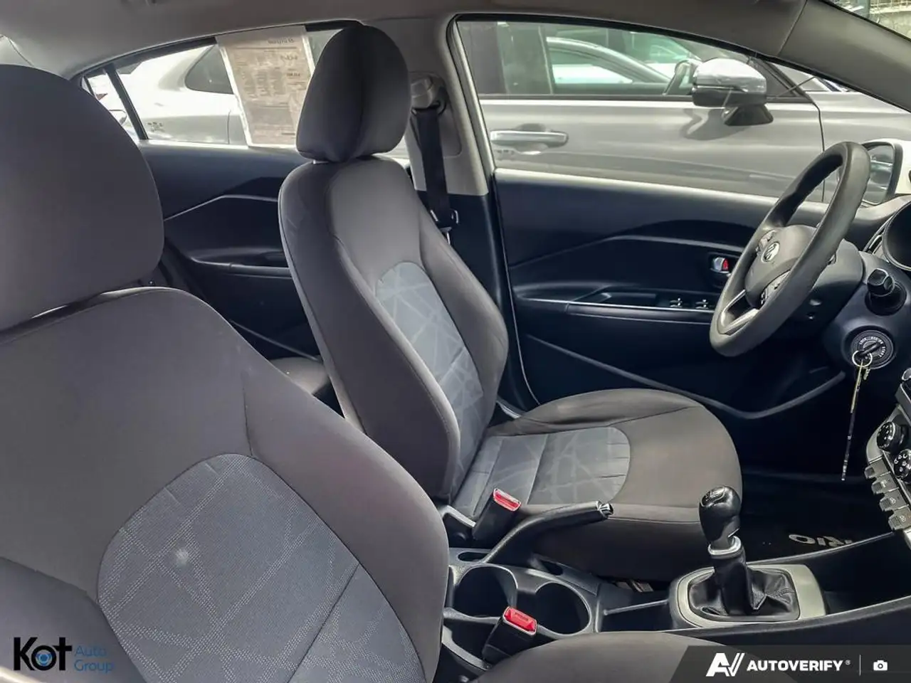 Kia Rio снимка Kia Rio