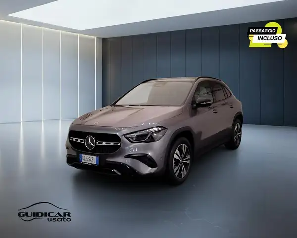 Mercedes-Benz GLA 200