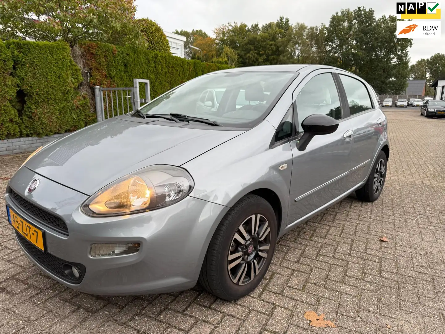 Fiat Punto Evo 0.9 TwinAir 5-DRS Easy ECC LMV CRUISE NAP 1E Eigen Gris - 1