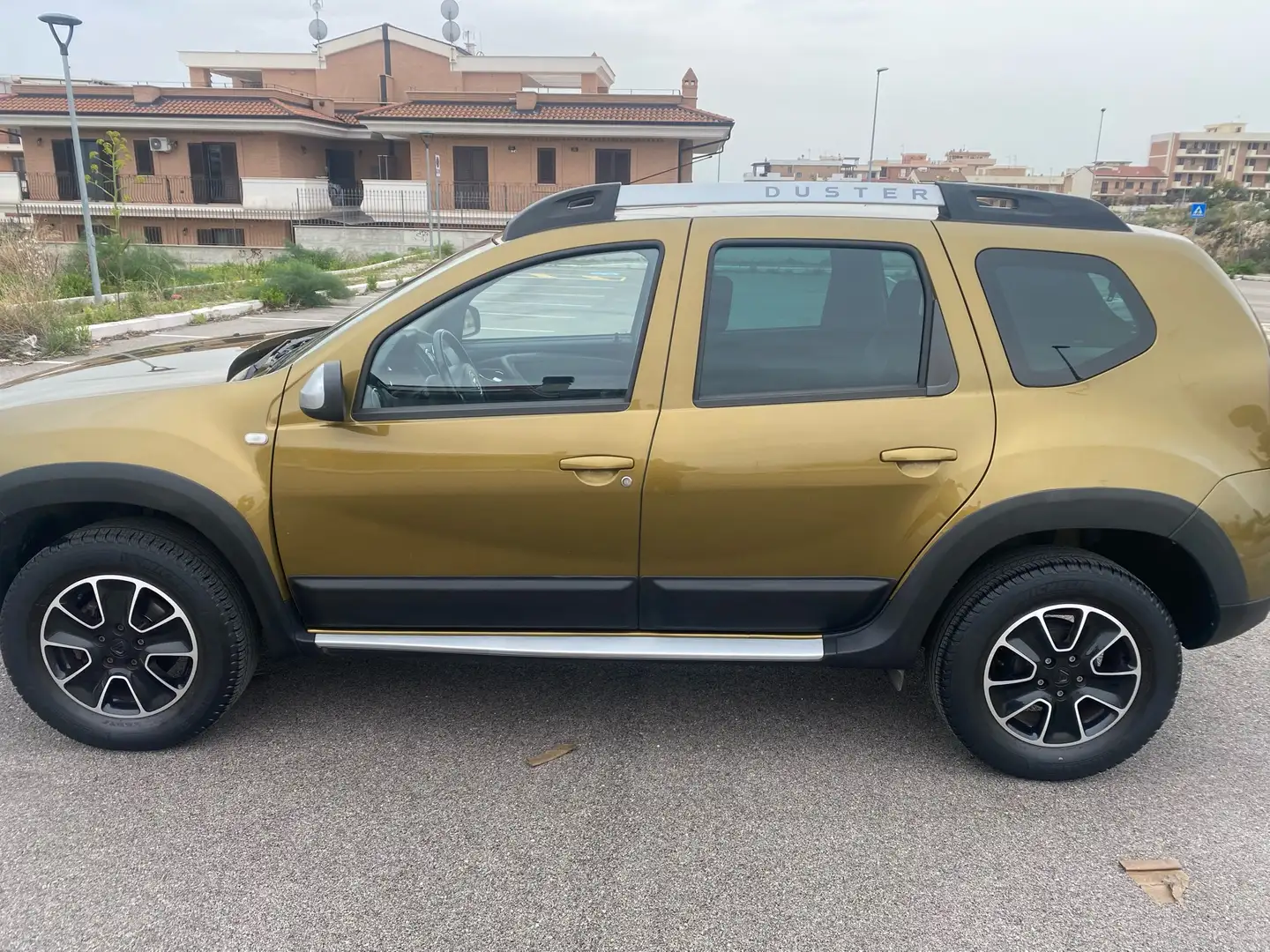 Dacia Duster 1.5 dci Ambiance 4x2 s&s 110cv E6 Or - 1