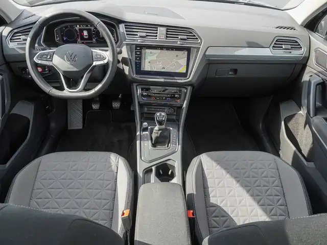 Volkswagen Tiguan view 7
