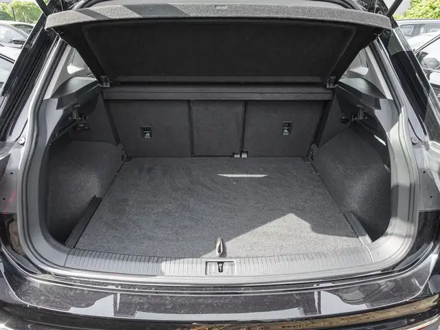 Volkswagen Tiguan view 15