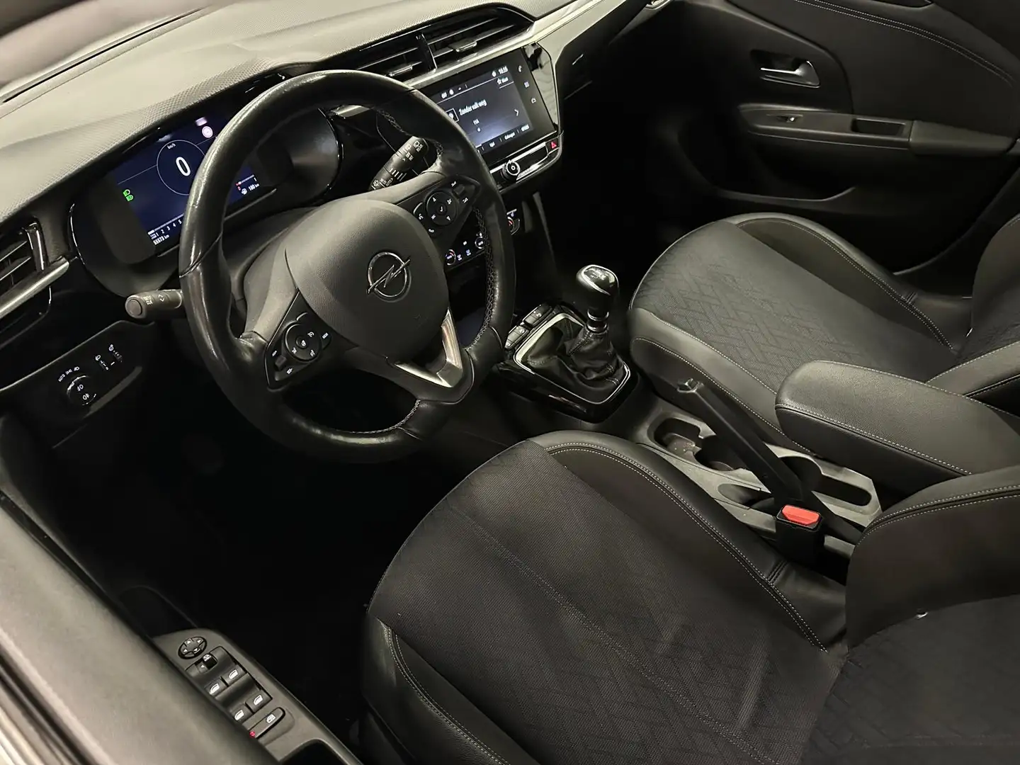 Opel Corsa 1.2 Elegance / CarPlay / Virtual / LED / Camera / Wit - 2
