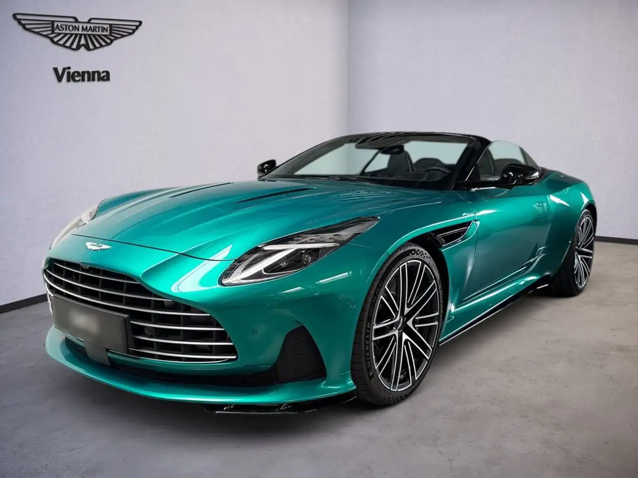 Aston Martin DB12 Volante | Podium Green | Black Pack
