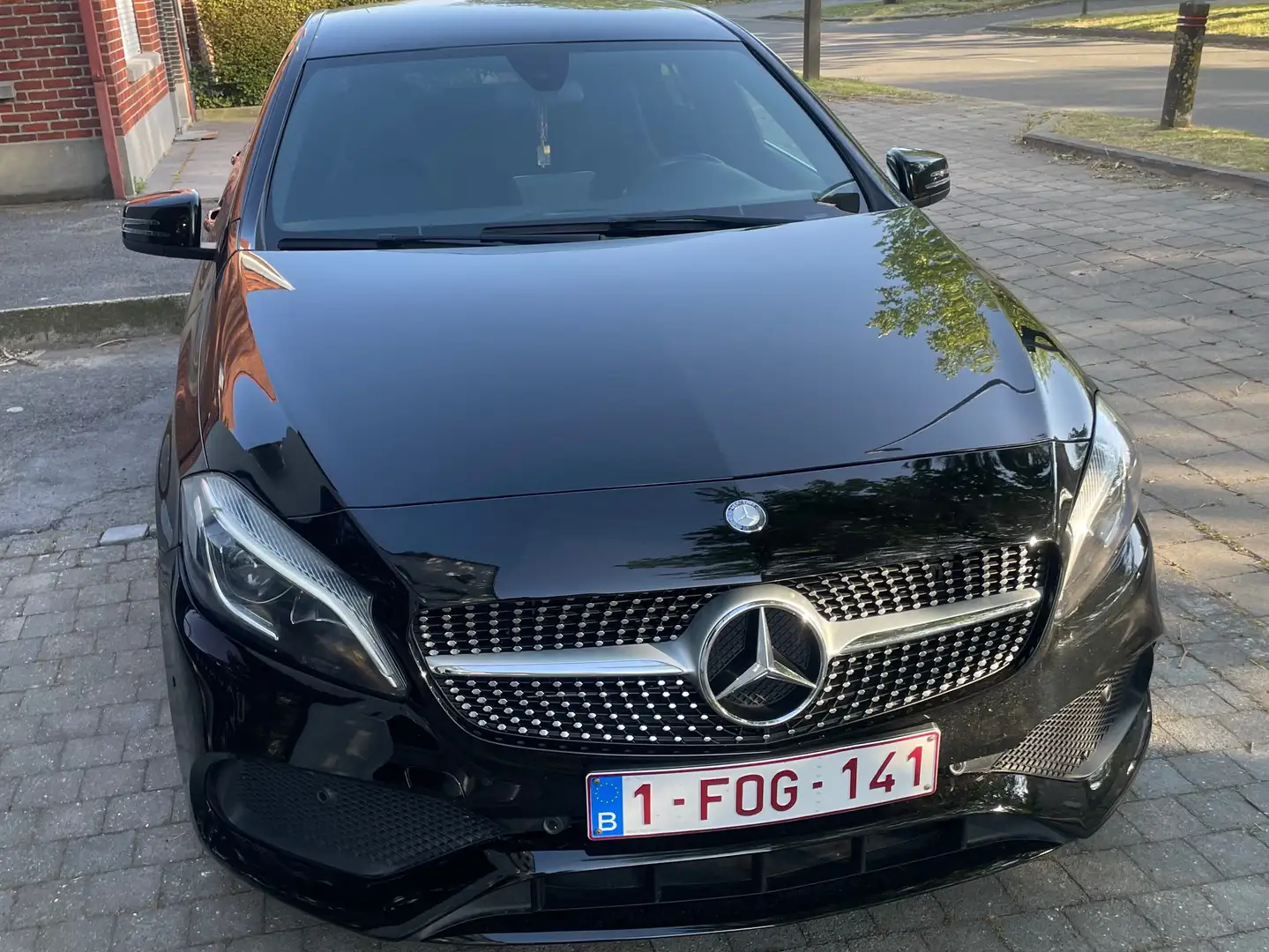 Mercedes-Benz 180 Negro - 1