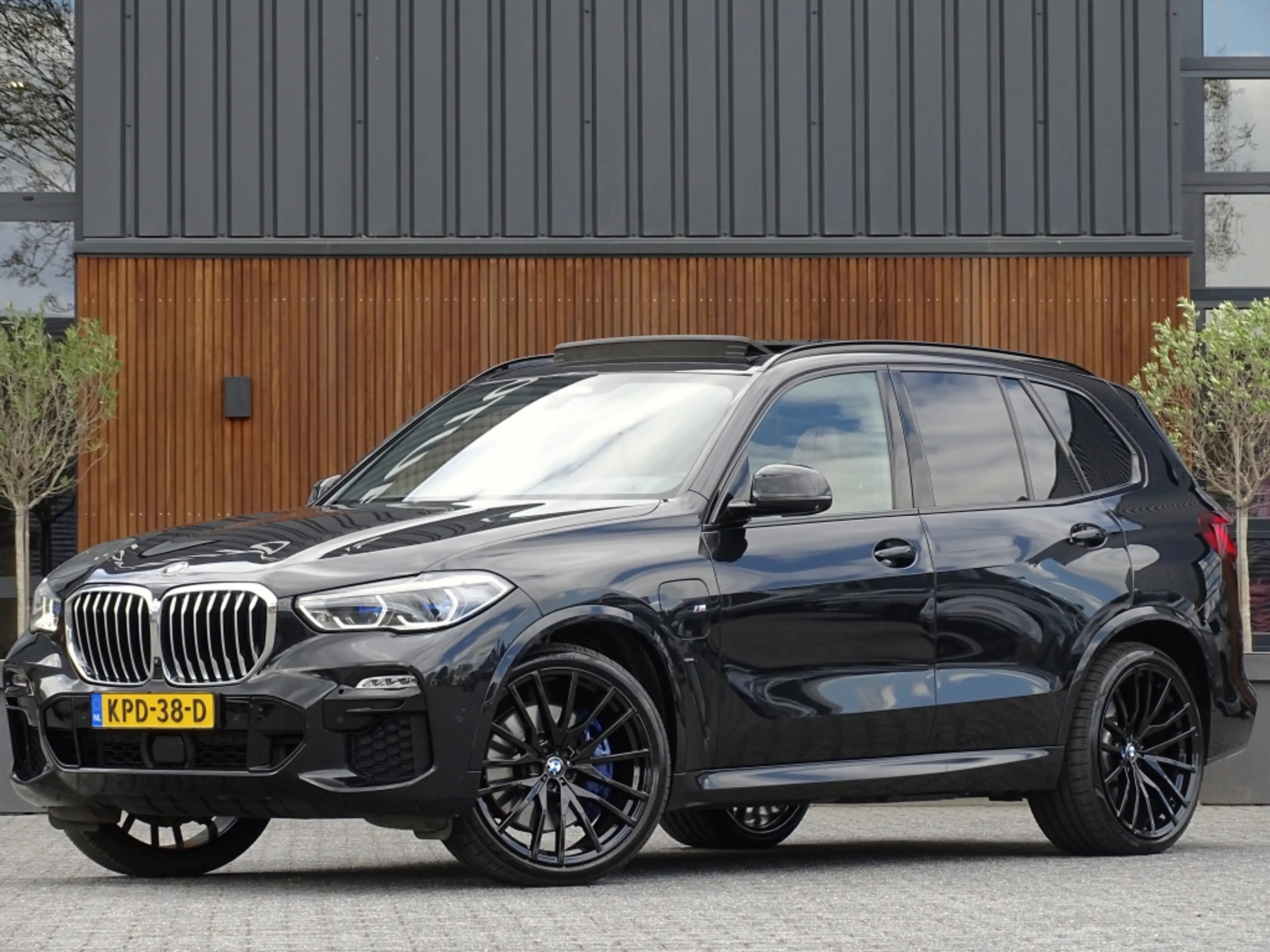 BMW X5 45e 394PK M-Sport Individual / Skylounge / Alcanat