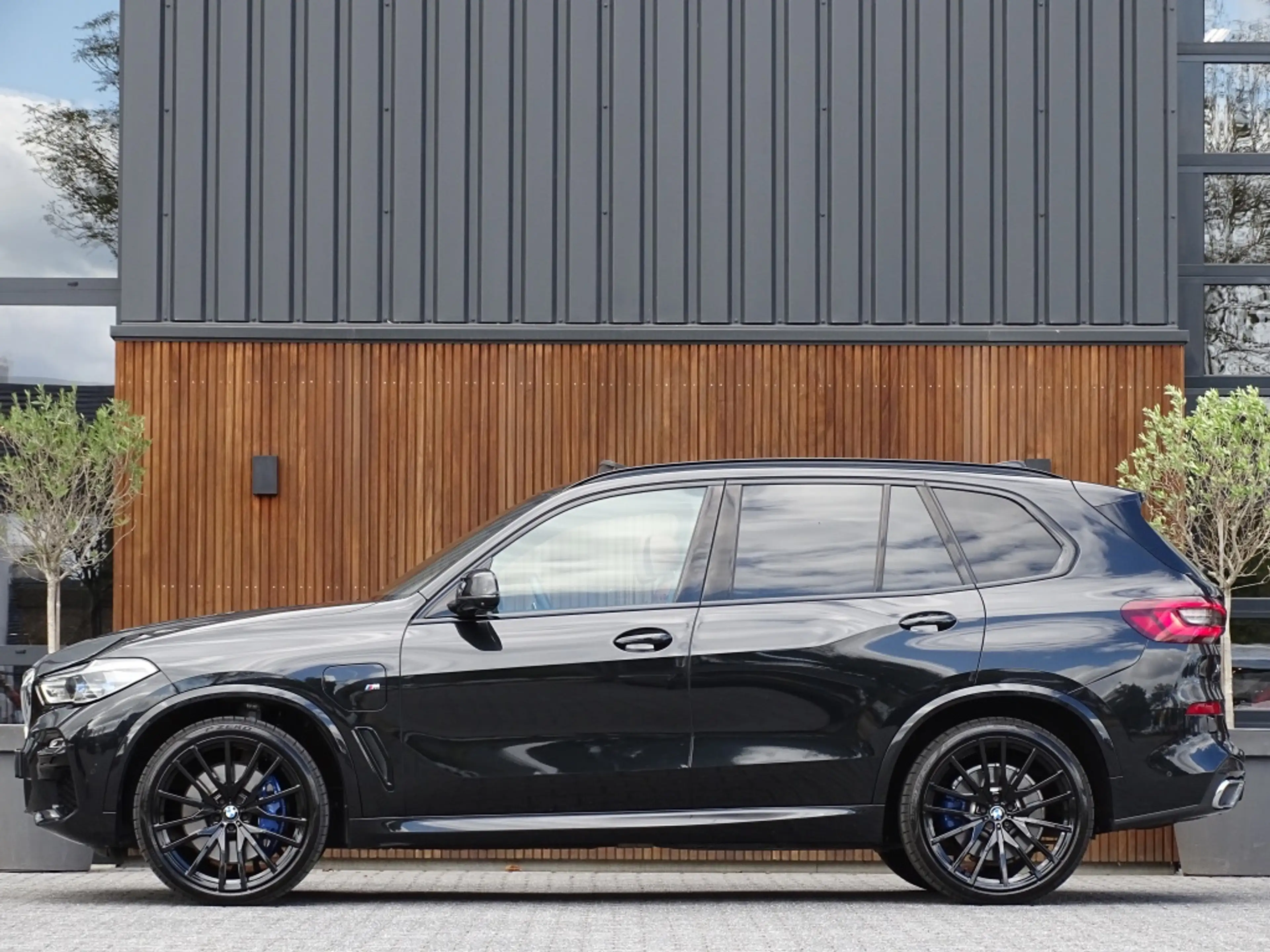BMW X5 45e 394PK M-Sport Individual / Skylounge / Alcanat — photo 5