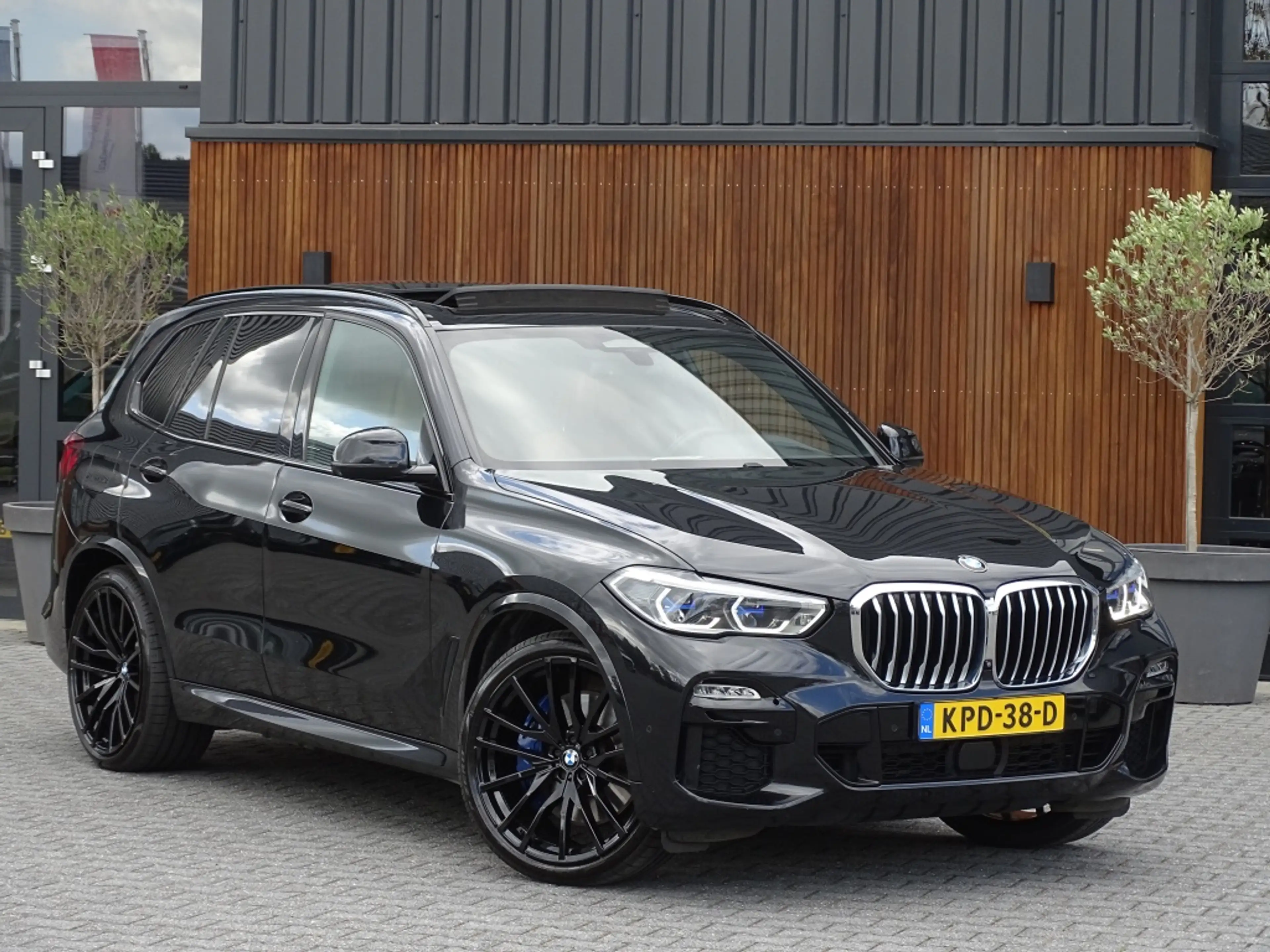 BMW X5 45e 394PK M-Sport Individual / Skylounge / Alcanat — photo 8