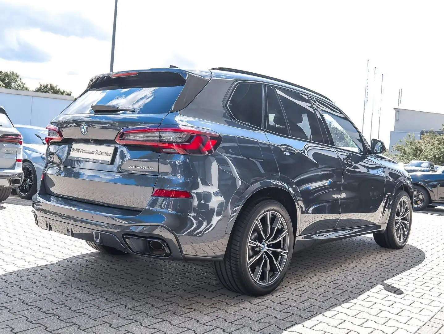 BMW X5 xDrive45e M Sport PANO AHK RFK NAVI Standh. Grau - 2