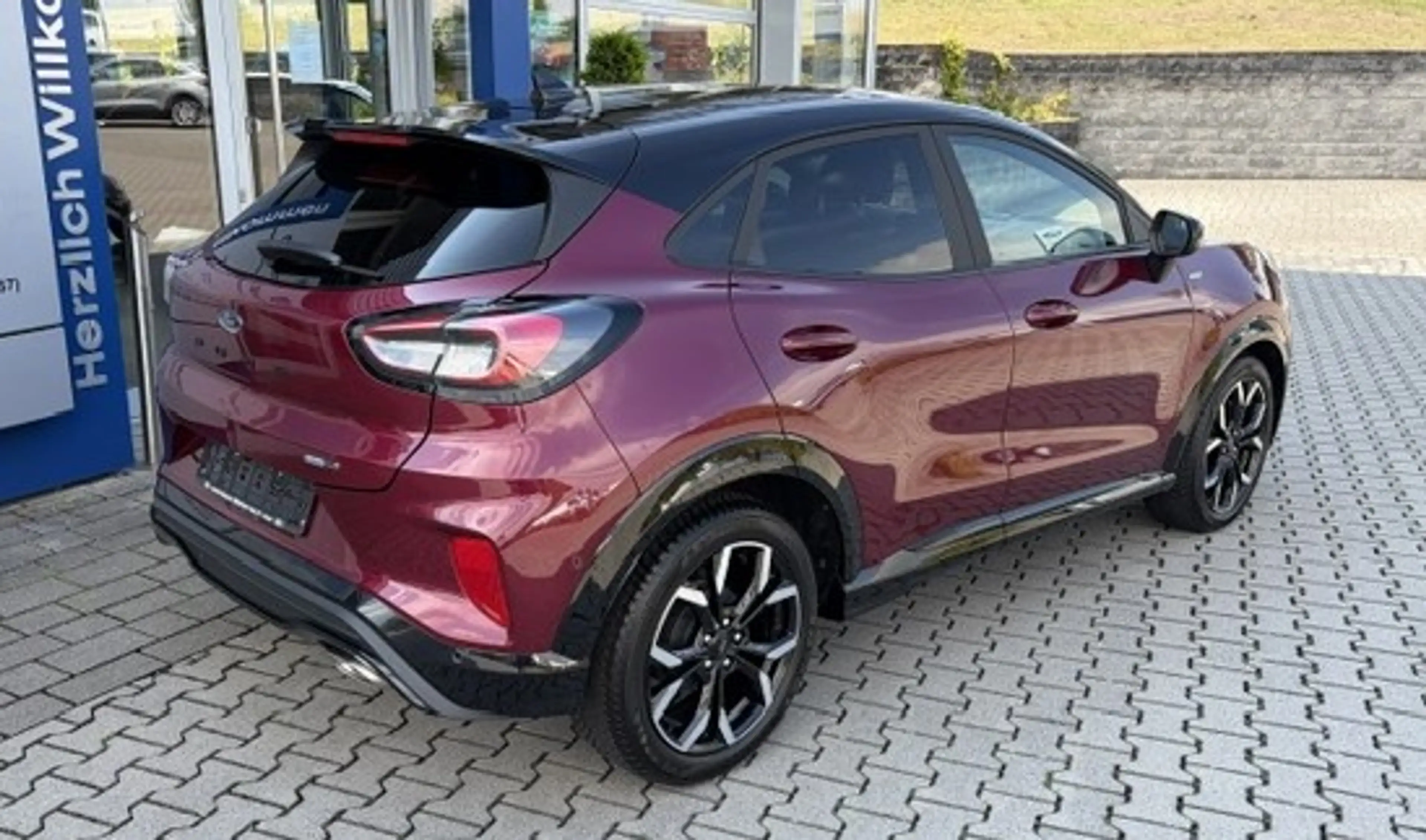Ford Puma Vivid Ruby Edition — photo 6