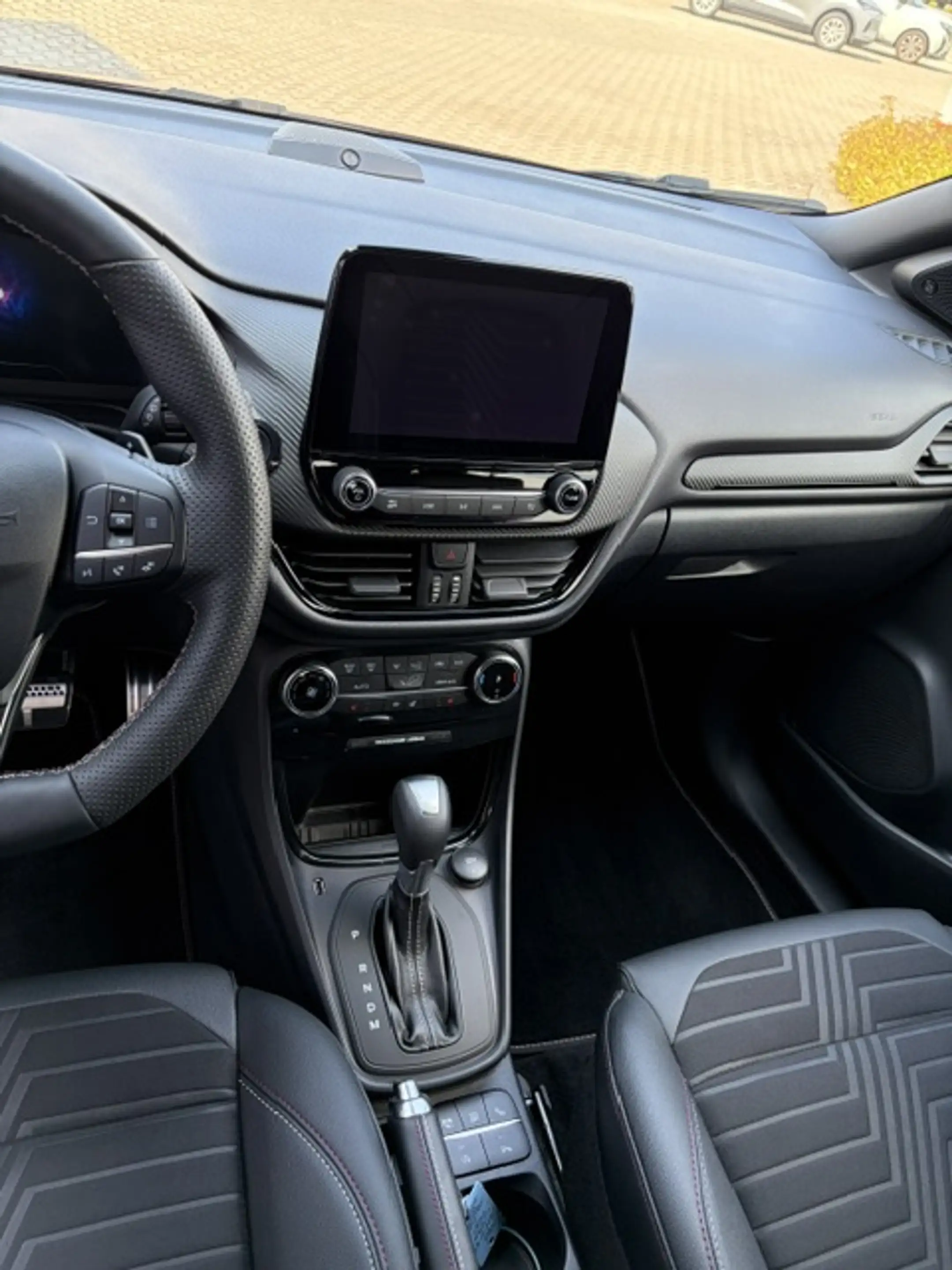 Ford Puma Vivid Ruby Edition — photo 15