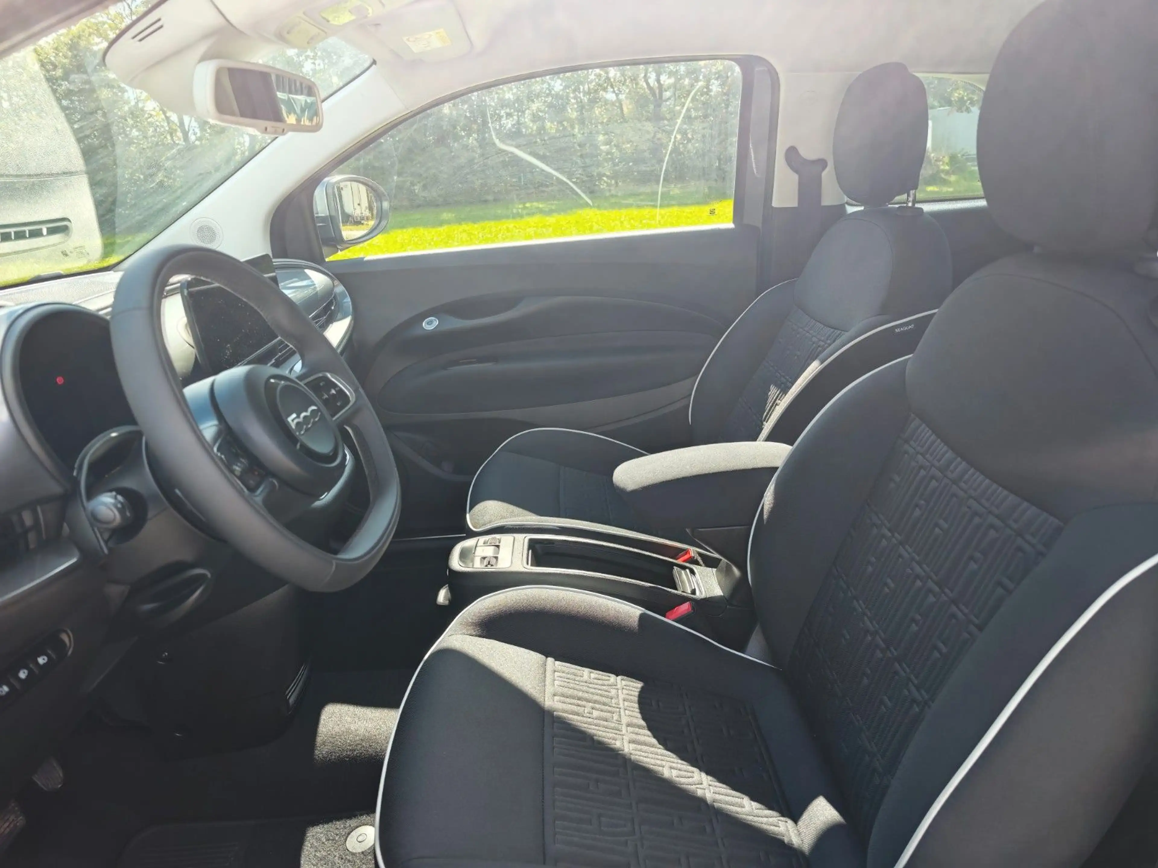 Fiat 500e 42 Comfort Style SHZ PDC RFK Lane — photo 12