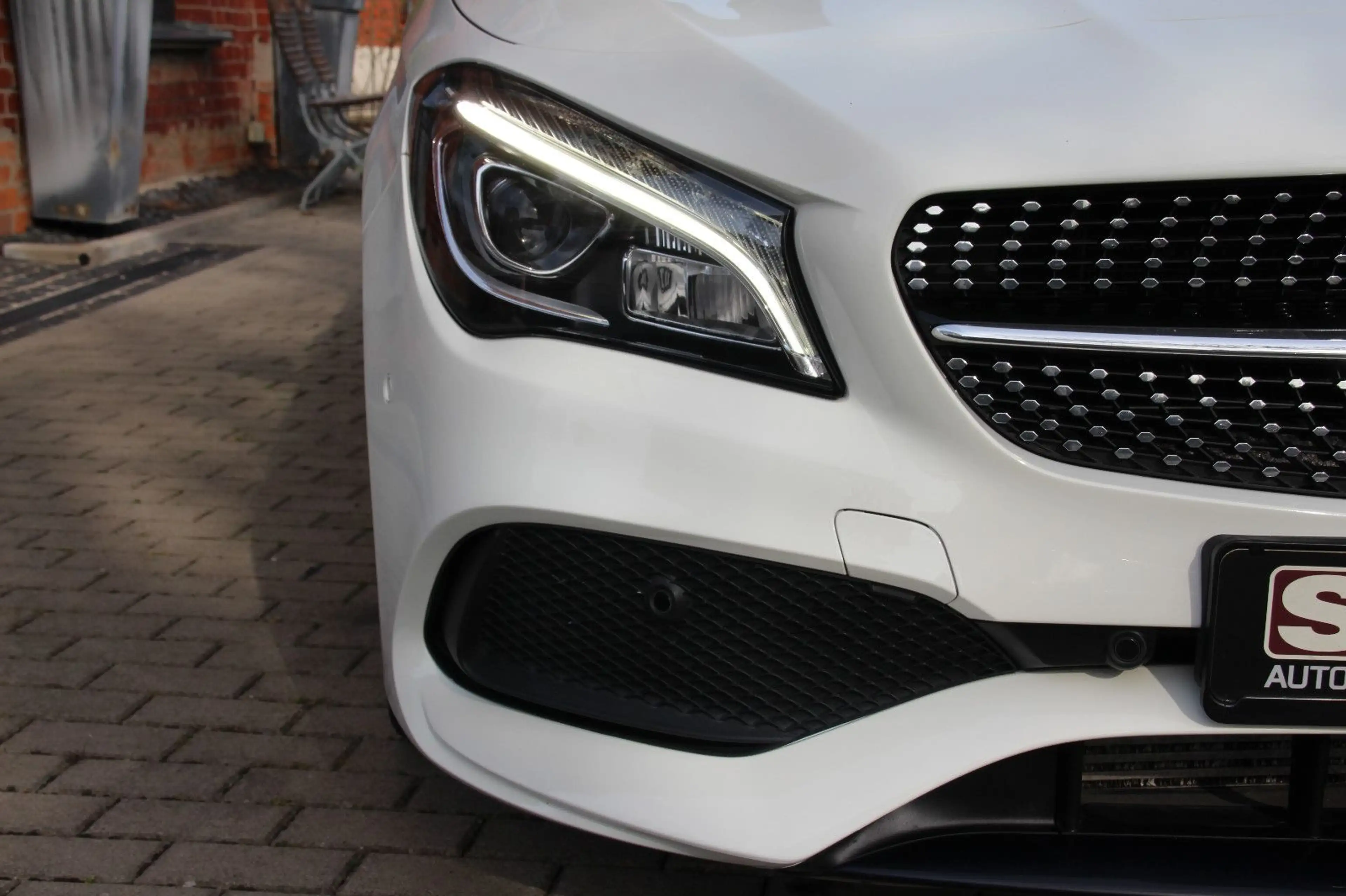 Mercedes-Benz CLA 220 Shooting Brake AMG-Line 4Matic — photo 4