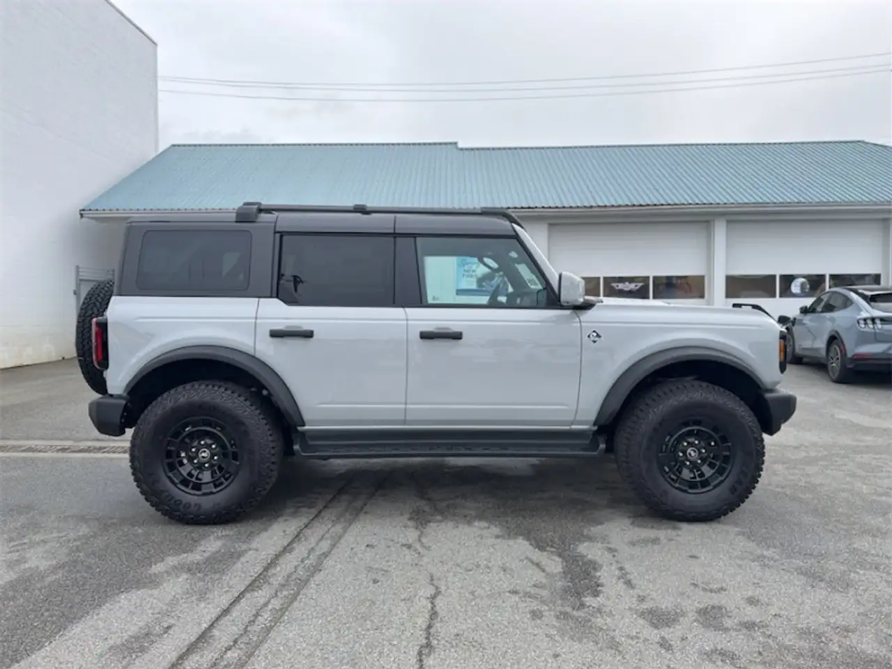 Ford Bronco снимка Ford Bronco